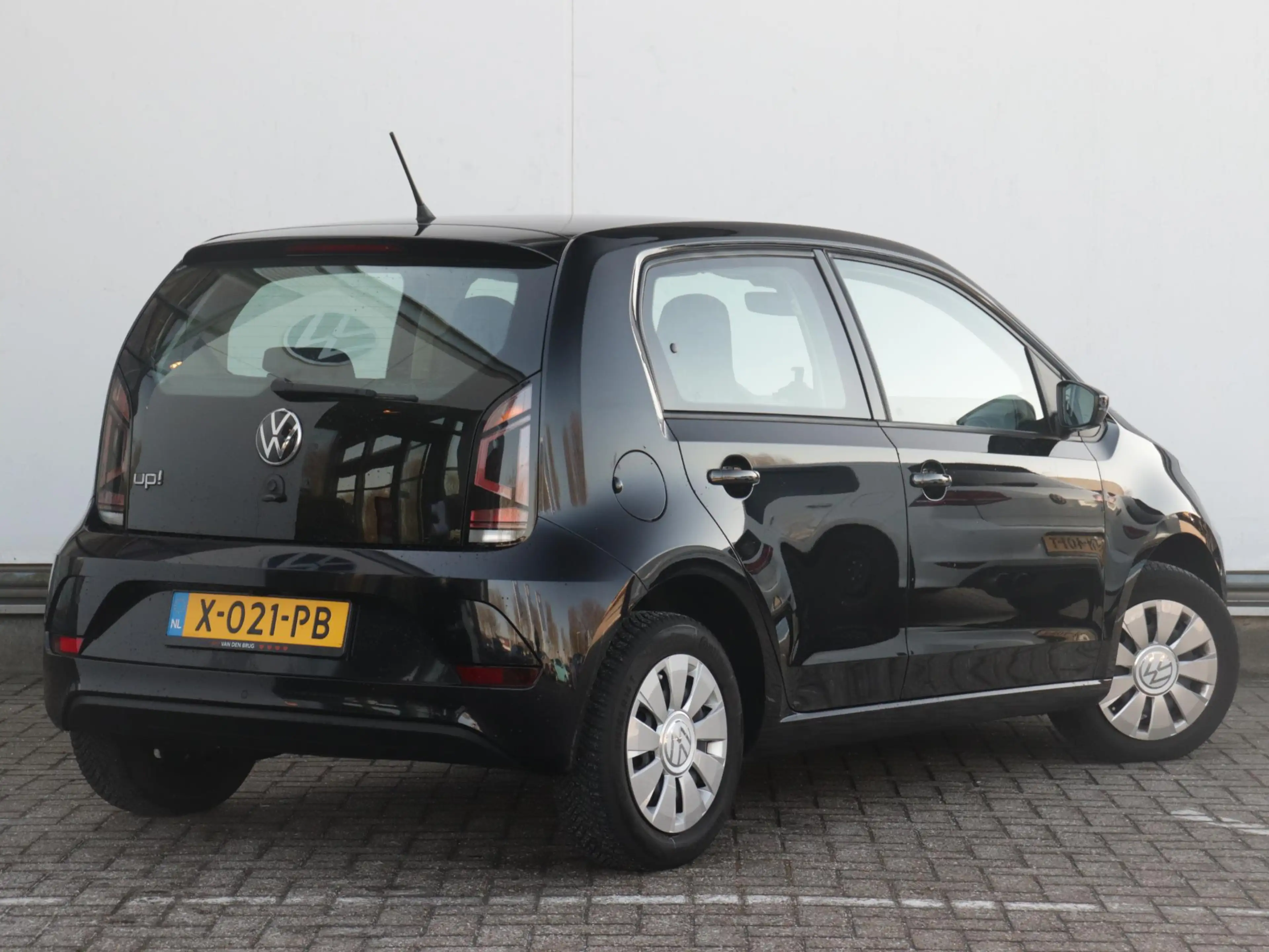 Volkswagen up! 1.0 | Camera | Cruise Control | Regensensor | Clim — photo 5