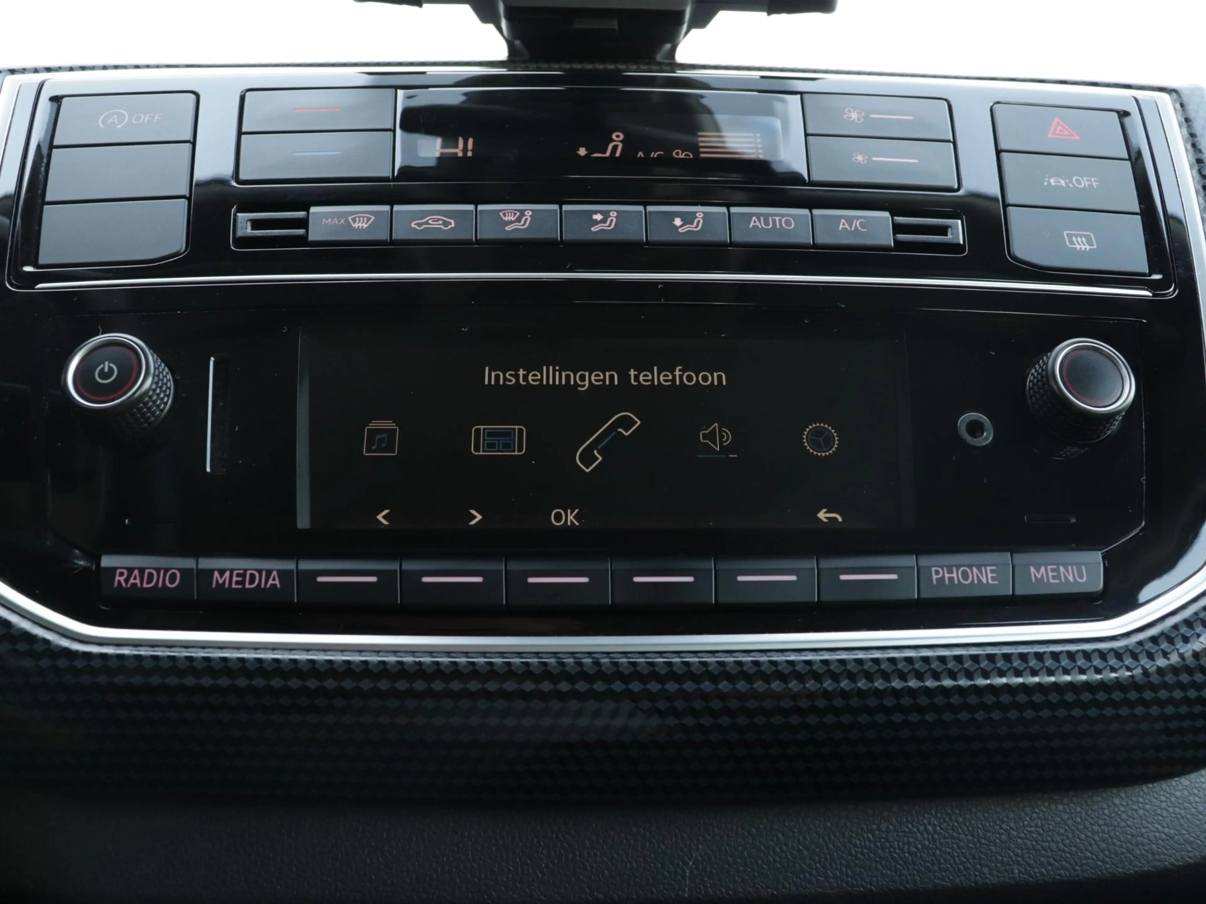 Volkswagen up! 1.0 | Camera | Cruise Control | Regensensor | Clim — photo 14