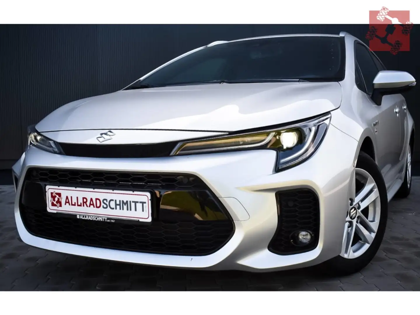Suzuki Swace Comfort+ 1.8l CVT Hybrid Navi LED ACC Silber - 1