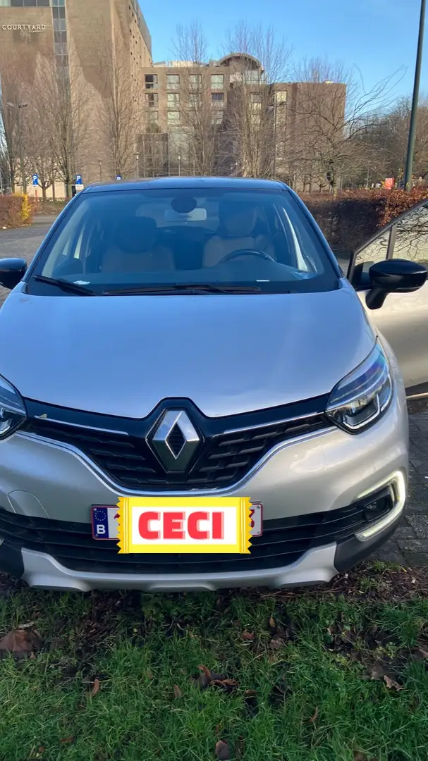 Renault Captur 0.9 TCe Intens (EU6c) Zilver - 1