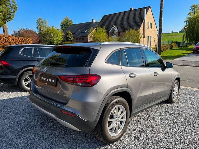 Mercedes-Benz GLA 180 2020 — vignette 7