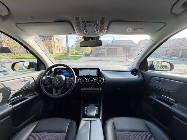 Mercedes-Benz GLA 180 2020 — vignette 15