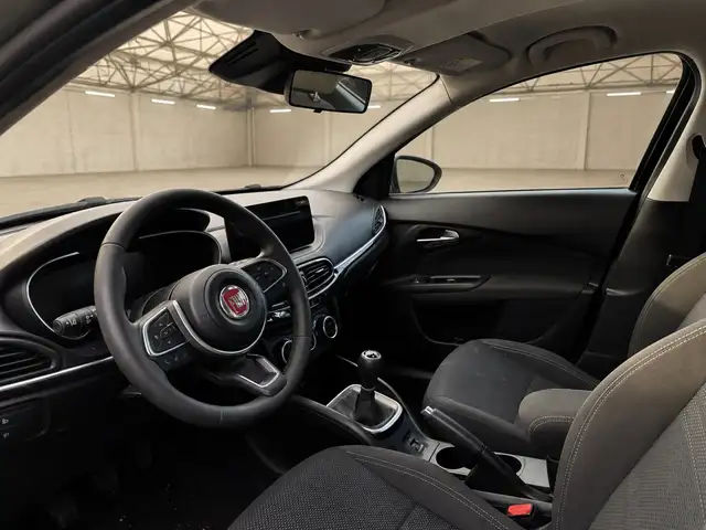 Fiat Tipo view 12