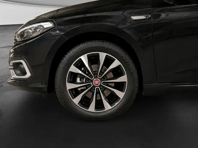 Fiat Tipo view 4