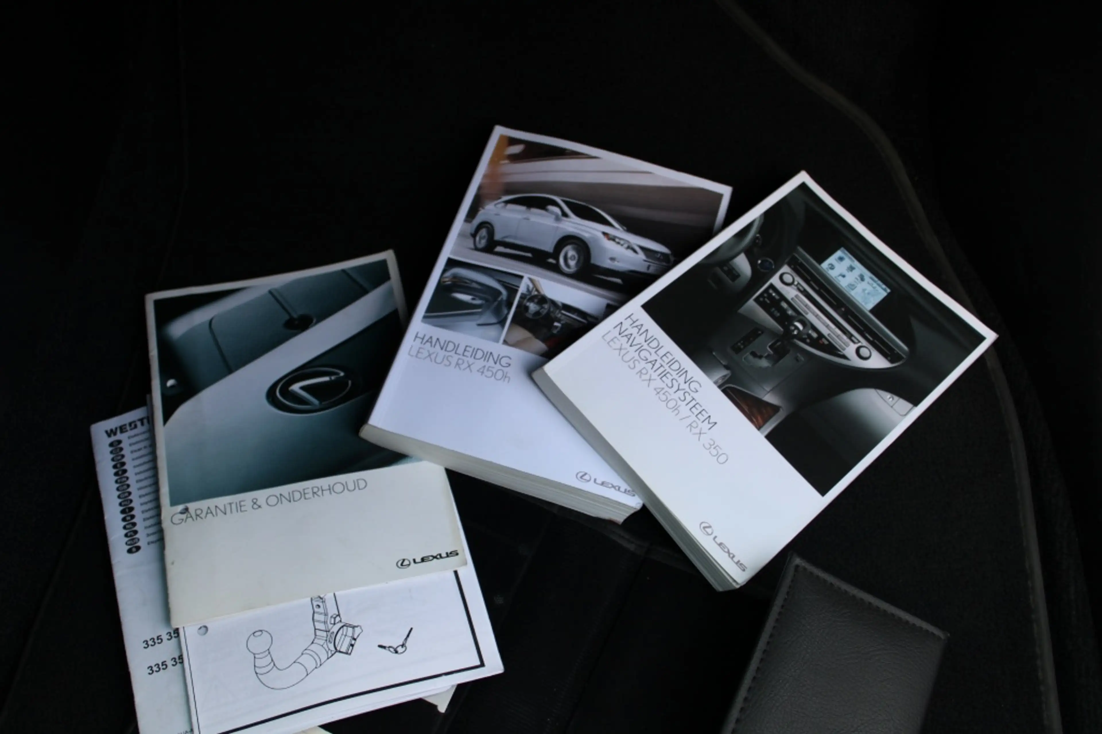 Lexus RX 450h 2WD Preference — photo 31