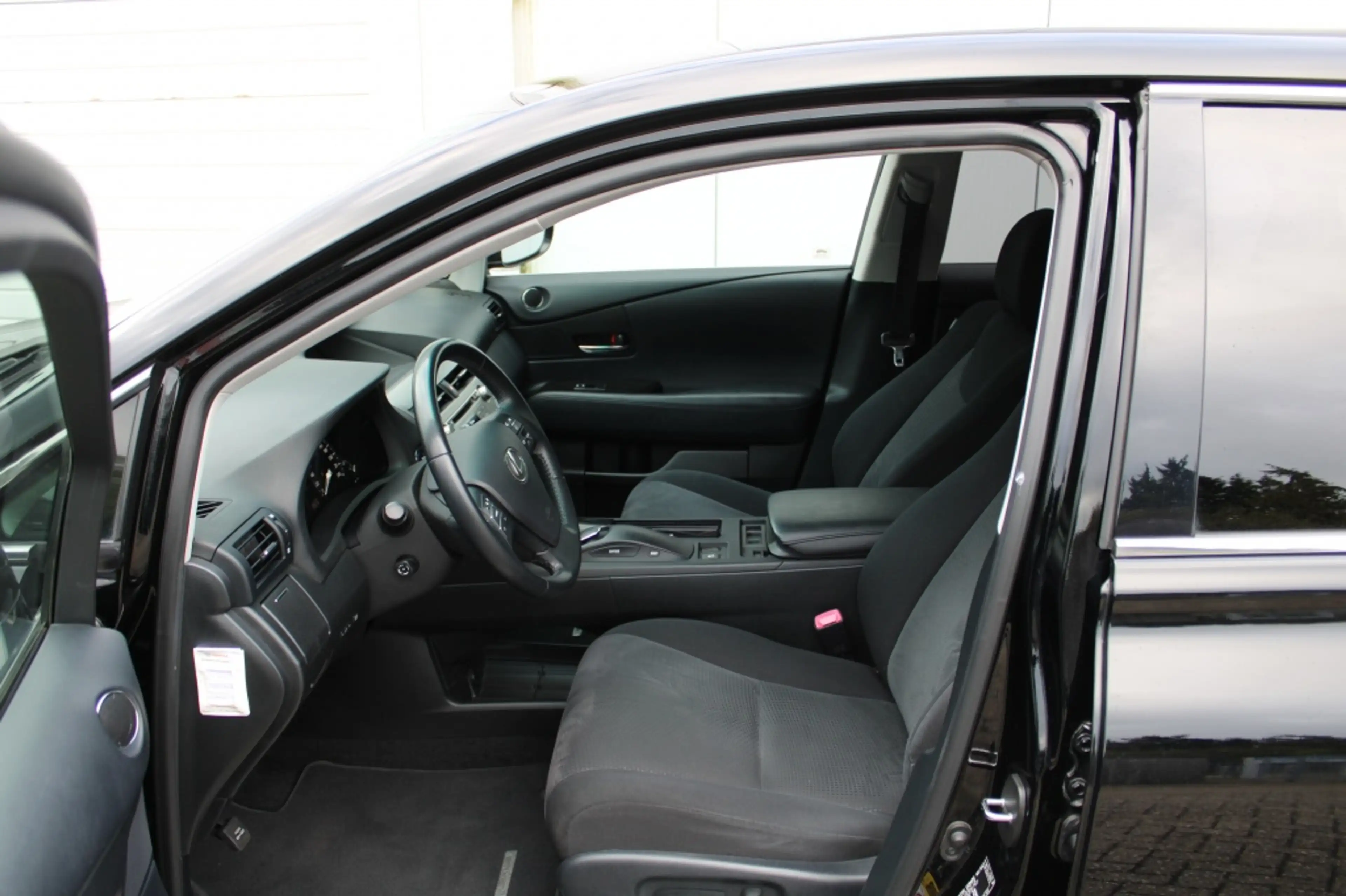 Lexus RX 450h 2WD Preference — photo 13