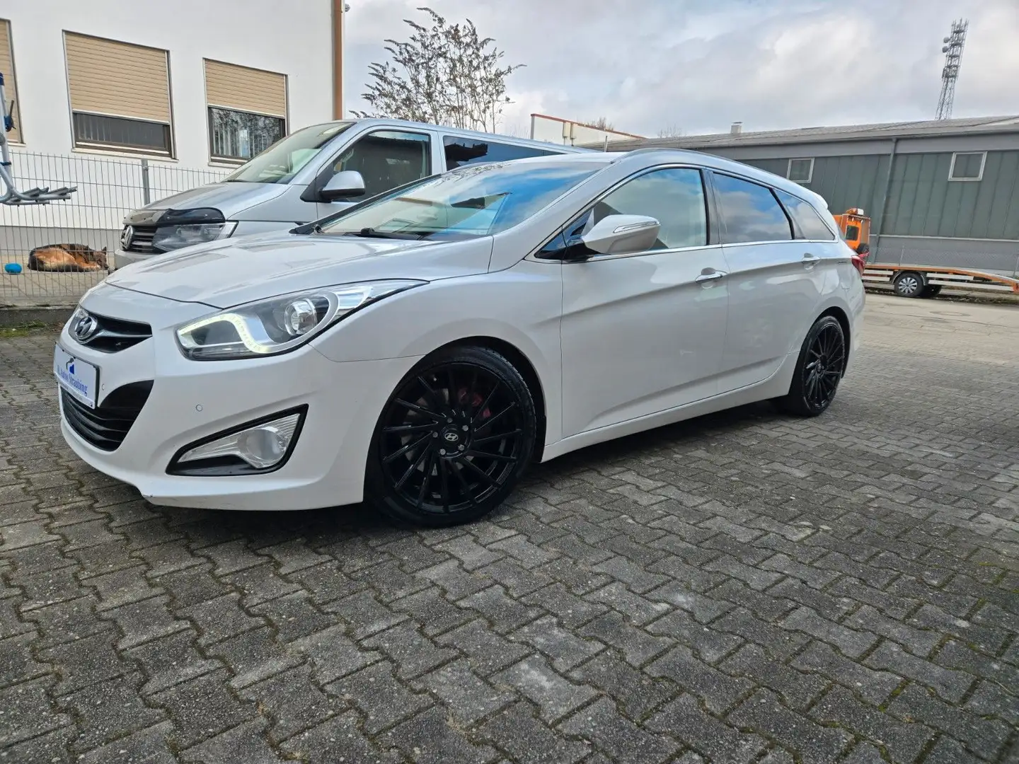 Hyundai i40 cw FIFA World Cup Edition*8Fach bereift * Weiß - 1