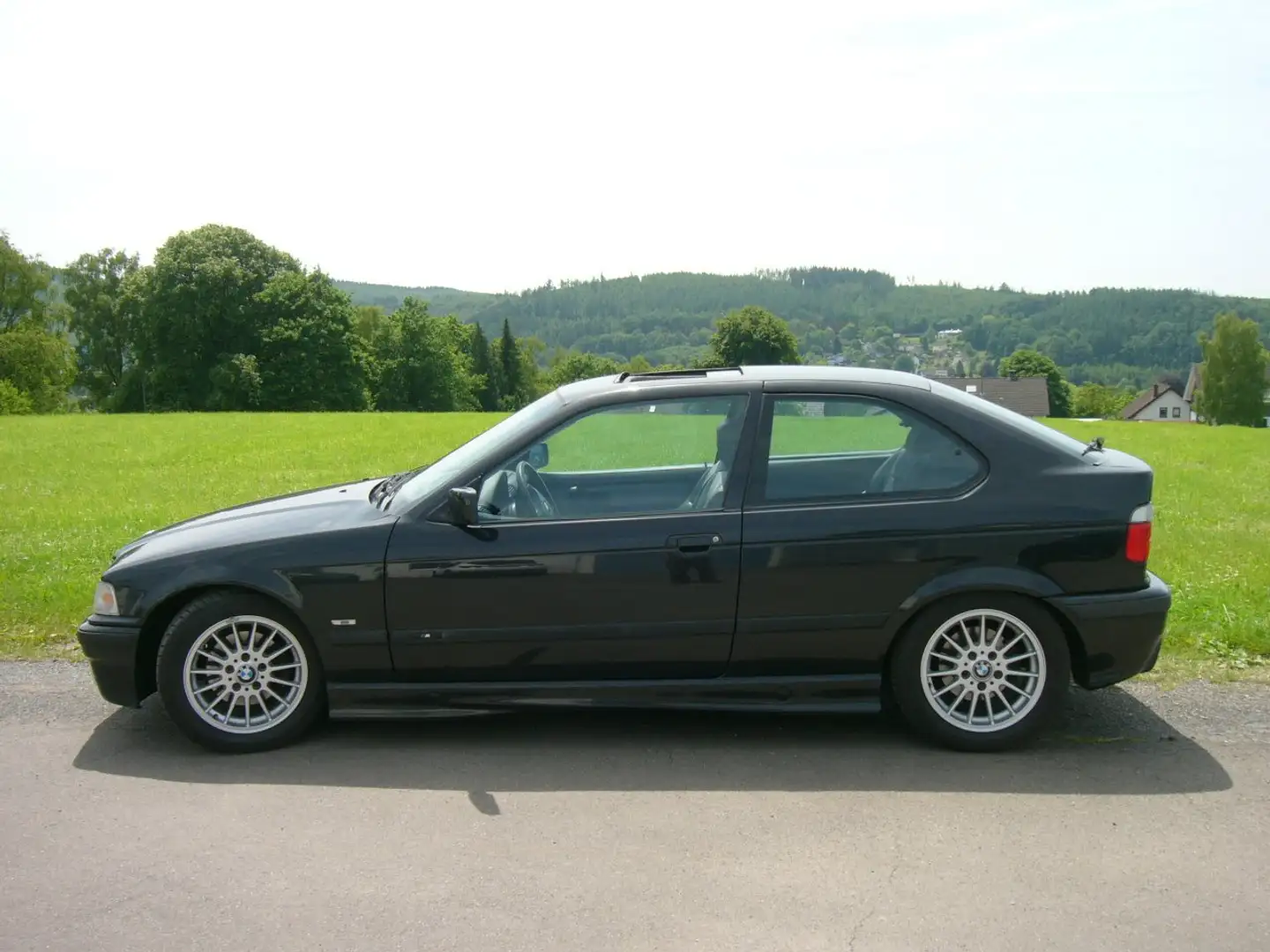 BMW 318 318 Ti E36 Compact, selten, Sportsitze, gepflegt Nero - 1