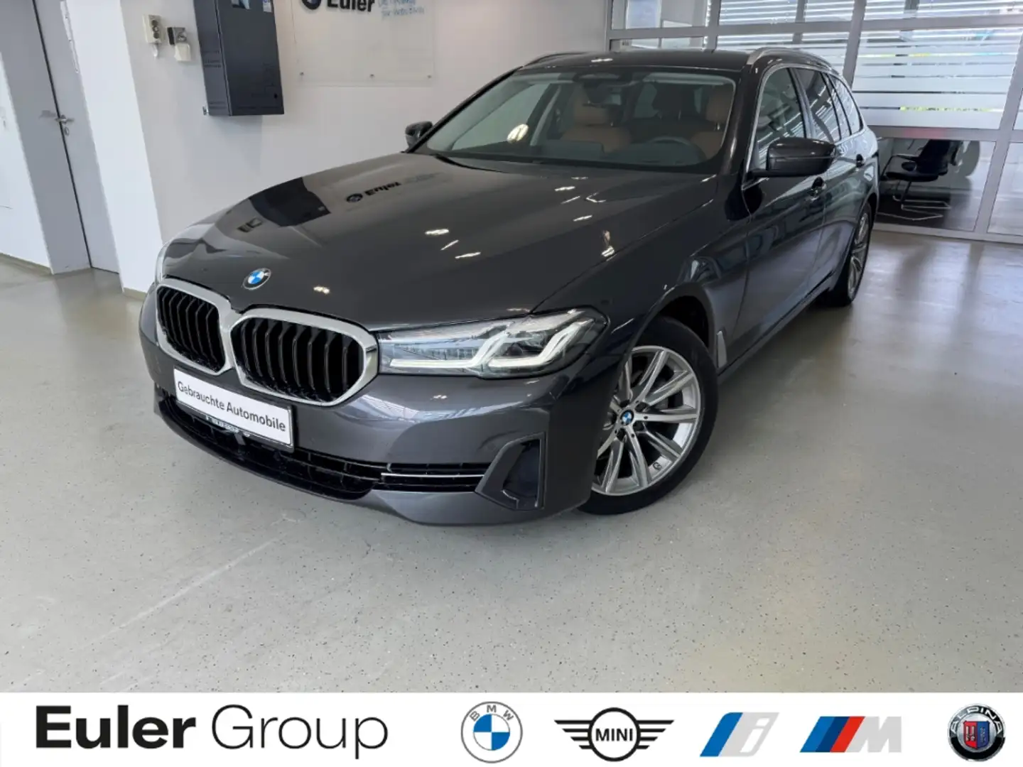 BMW 520 d xDrive Touring HUD AHK Navi LED El. Heckklappe A Grau - 1