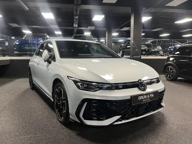 Volkswagen Golf RLINE