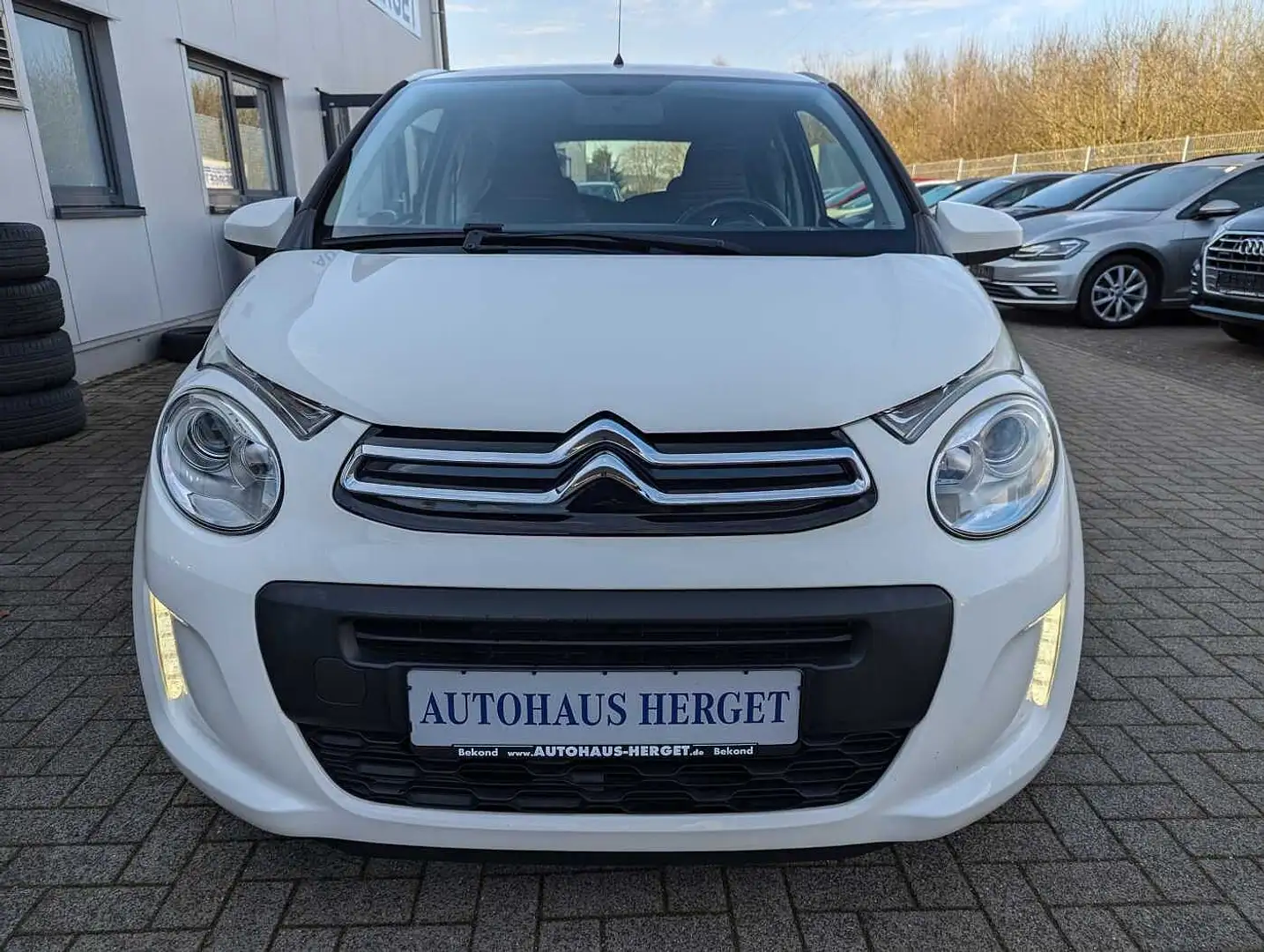 Citroen C1 VTi 68 Feel Scheckheftgepflegt/Klima/Bluetooth/Zen Weiß - 2