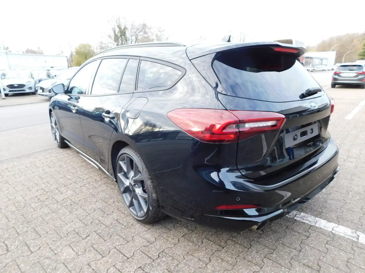 Ford Focus Turnier ST X Autom. HeadUp / Bliss / ACC 7