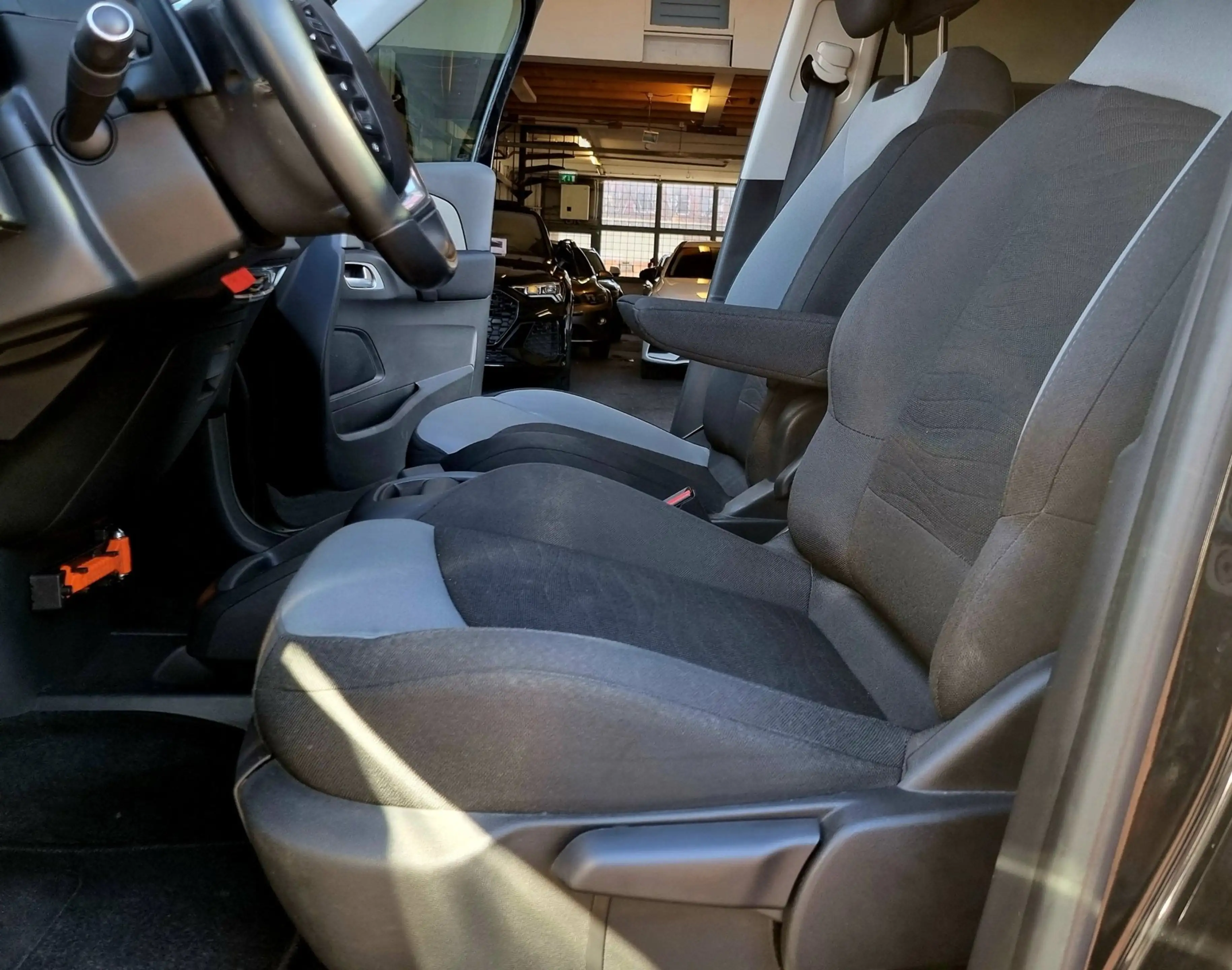 Citroen Grand C4 Picasso 1.6 e-THP Business 7Persoons Dealer Onderhouden — photo 13