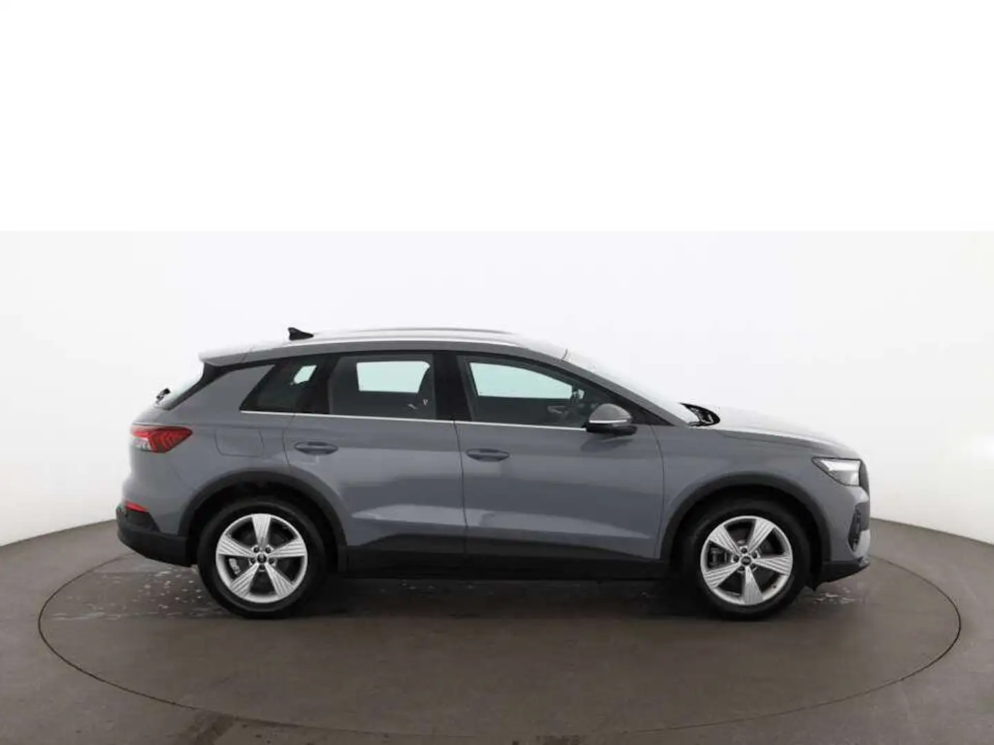 Audi Q4 e-tron Q4 35 e-tron 55kWh Aut LED DIGITAL-TACHO ASSIST Grau - 2