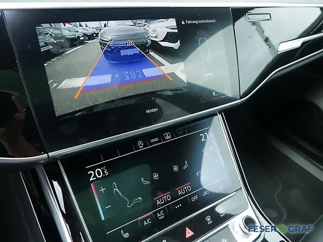 Audi A8 view 9