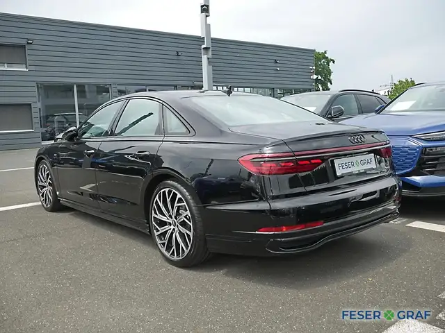 Audi A8 view 3