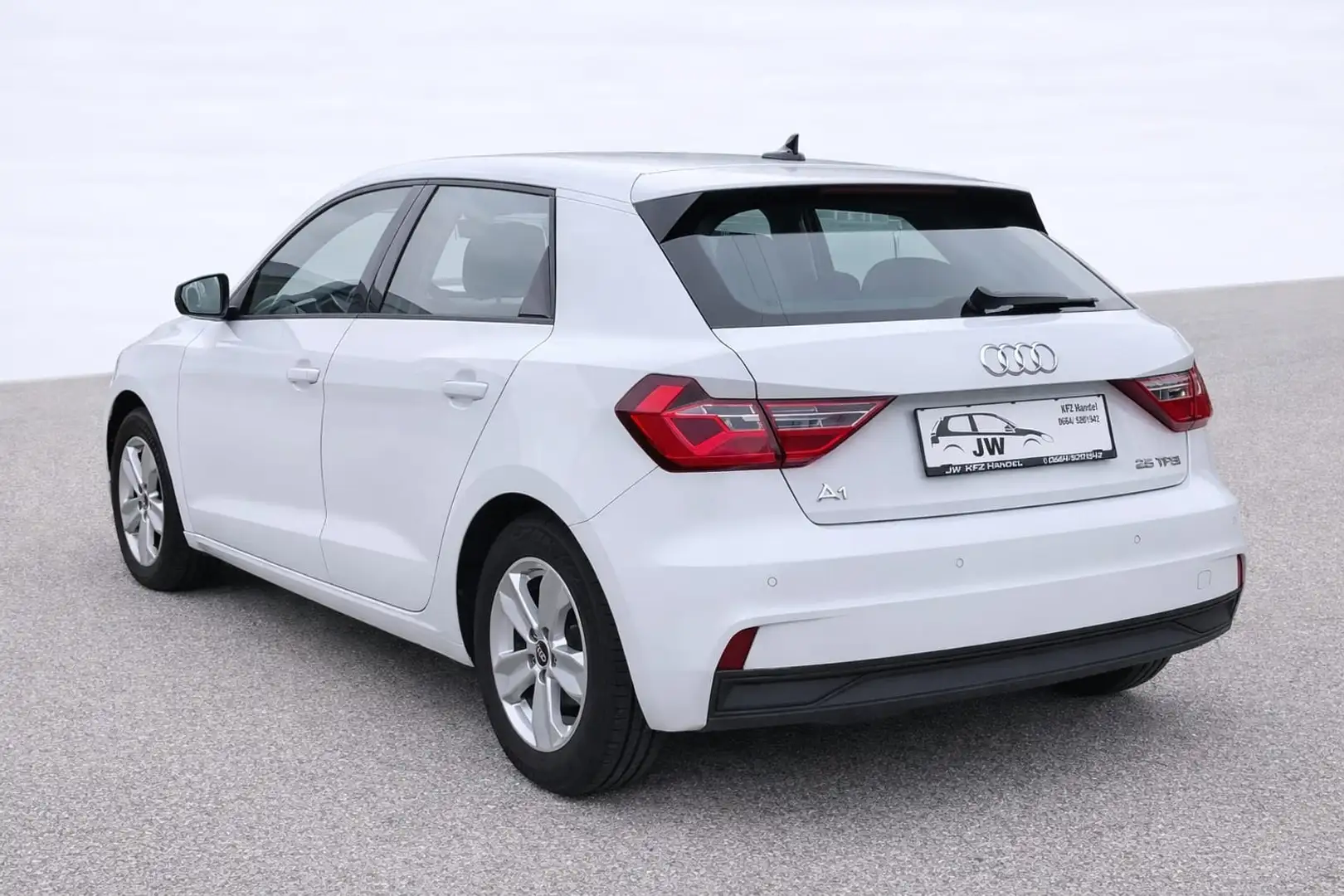 Audi A1 Sportback, *Garantie*, Autobahn Jahres-Vignette 26 Weiß - 2