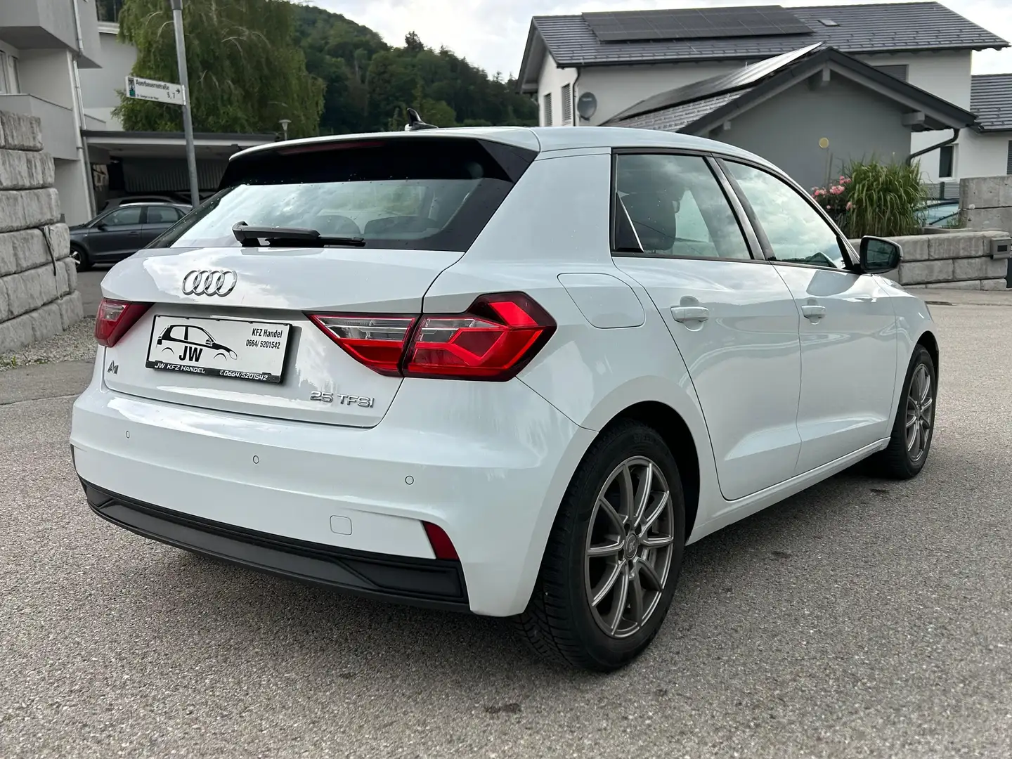 Audi A1 Sportback, *Garantie*, Autobahn Jahres-Vignette 26 Weiß - 2