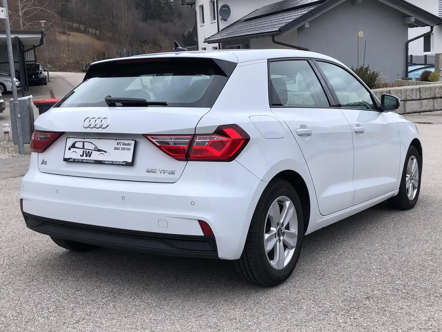 Audi A1 Sportback, *Garantie*, Autobahn Jahres-Vignette 26 Weiß - 2