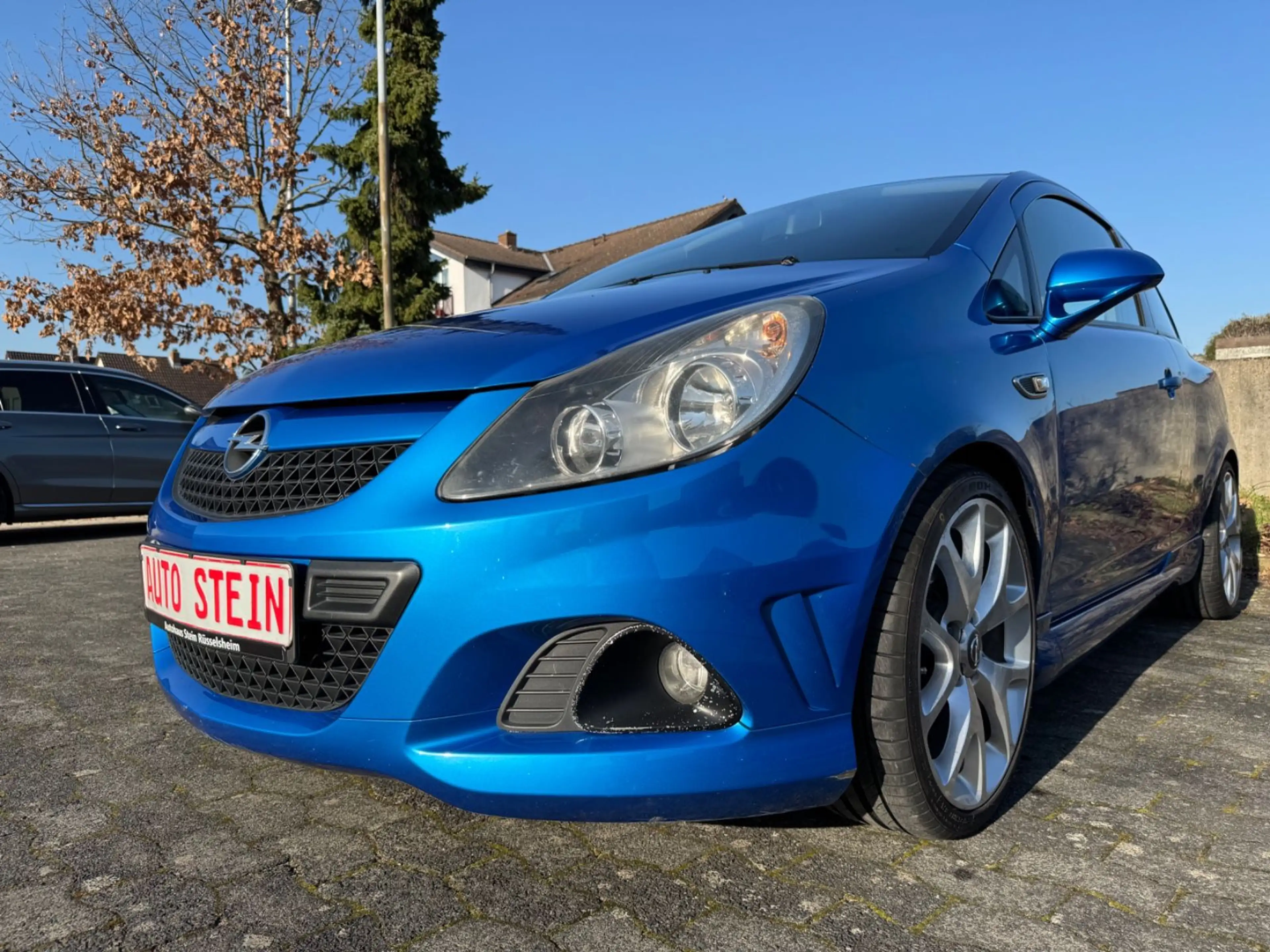 Opel Corsa D OPC 1.6 *220ps*KLIMA*T.LEDER*