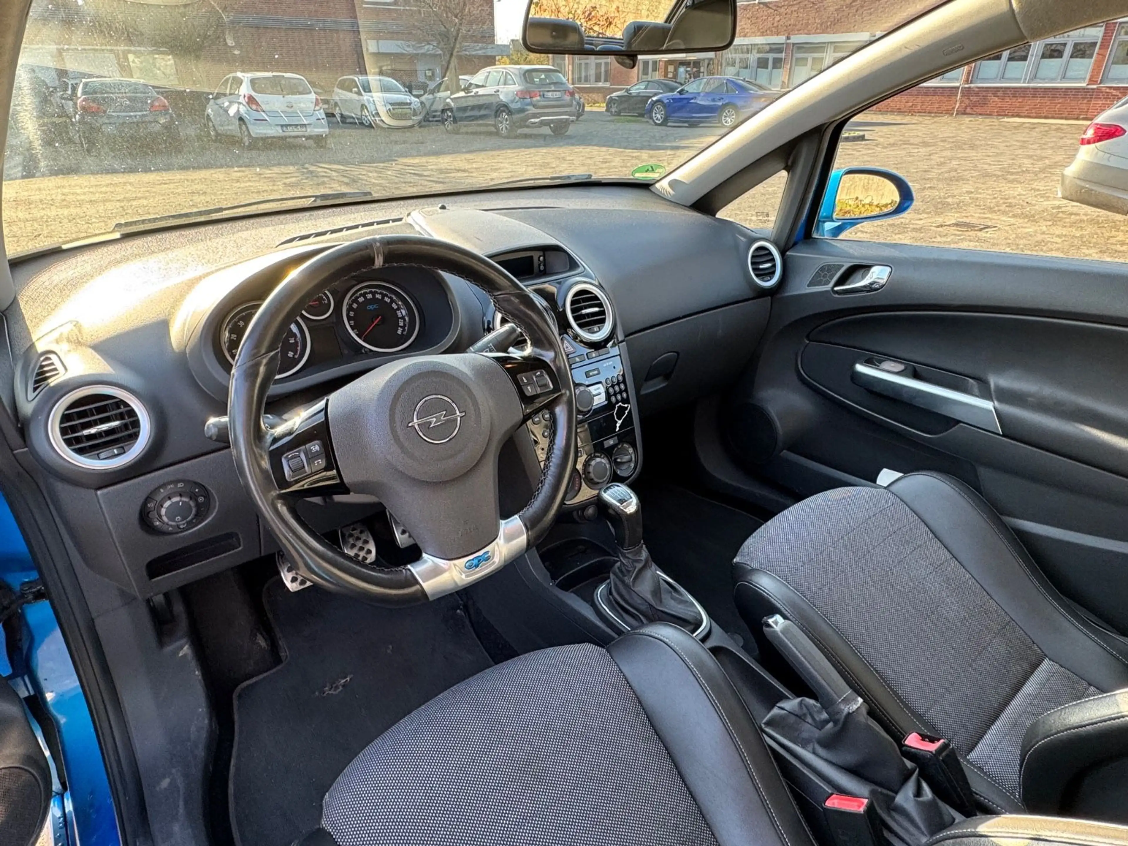 Opel Corsa D OPC 1.6 *220ps*KLIMA*T.LEDER* — photo 9