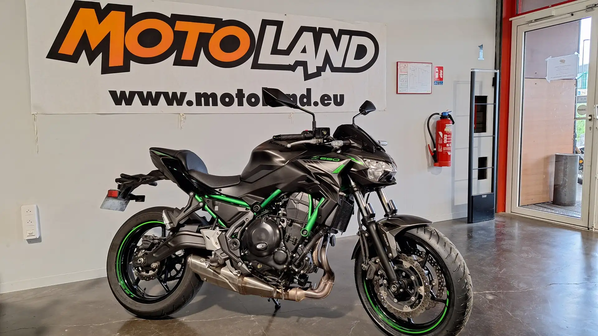 Kawasaki Z 650 Gris - 1
