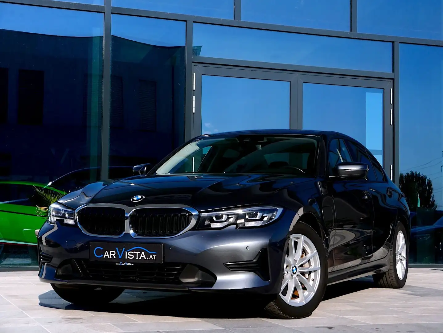 BMW 330 G20 PHEV Aut. *Parkassistent & Live Cockpit Plus* Silber - 2