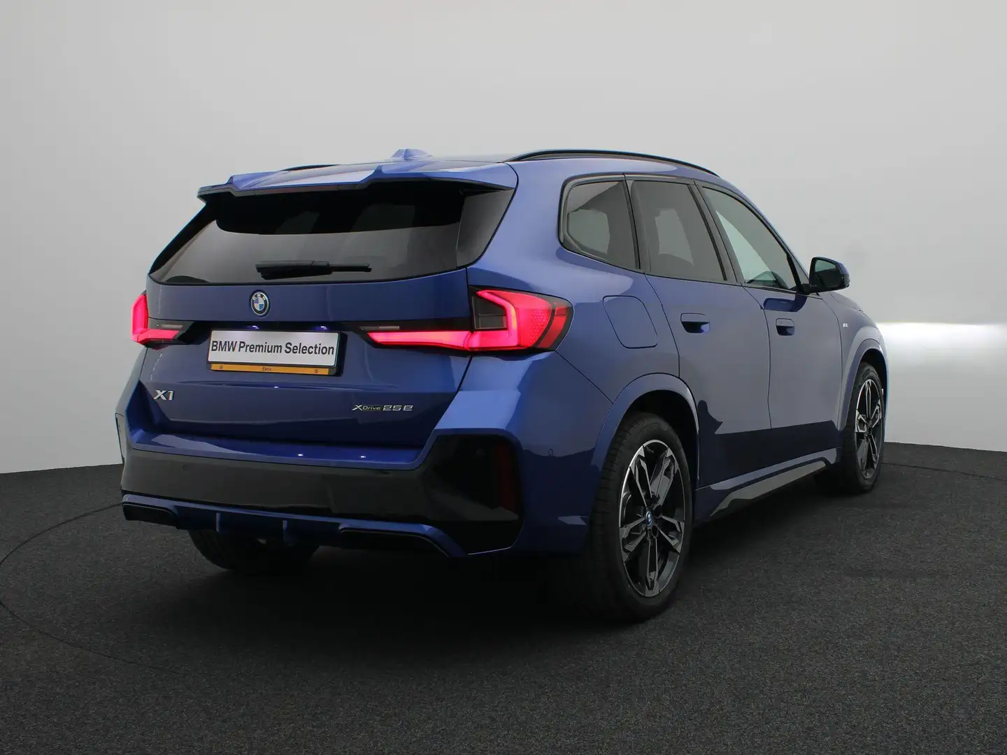 BMW X1 xDrive25e M Sportpakket Pro | Innovation Pack | Co Bleu - 2