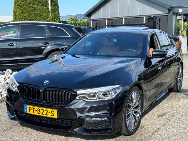 BMW 520 5-serie 520i Sedan 2017 Zwart M-Pakket Schuifdak H
