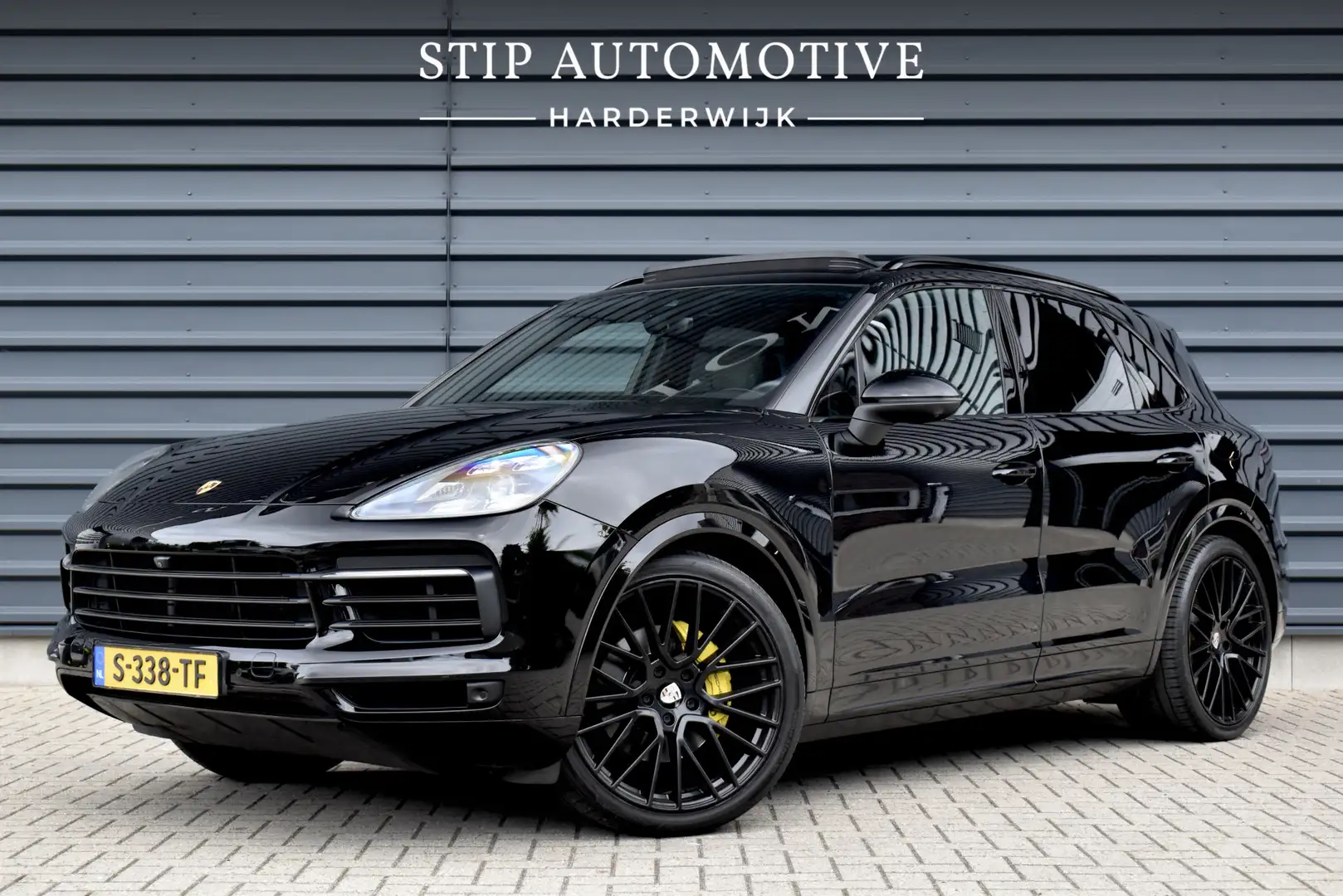 Porsche Cayenne 3.0 E-Hybrid 462pk | Panoramadak | 22'' Velgen | M Zwart - 1