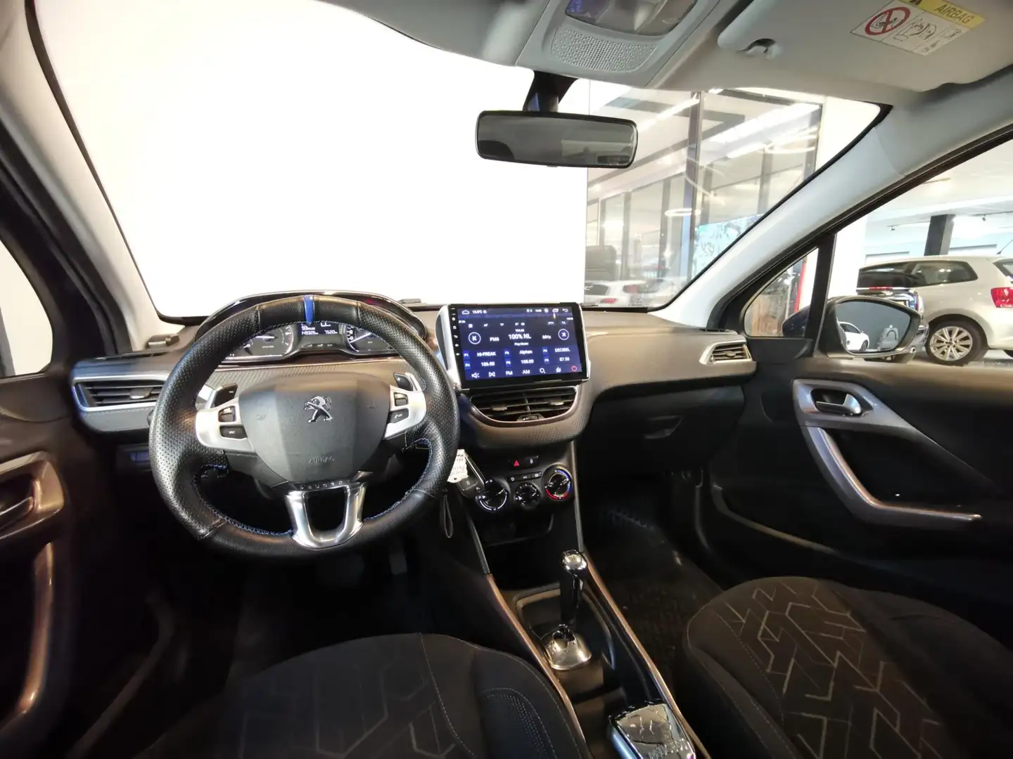 Peugeot 2008 1.2 VTi Active | AUT | NAVI | AIRCO | CRUISE | PDC Blauw - 2