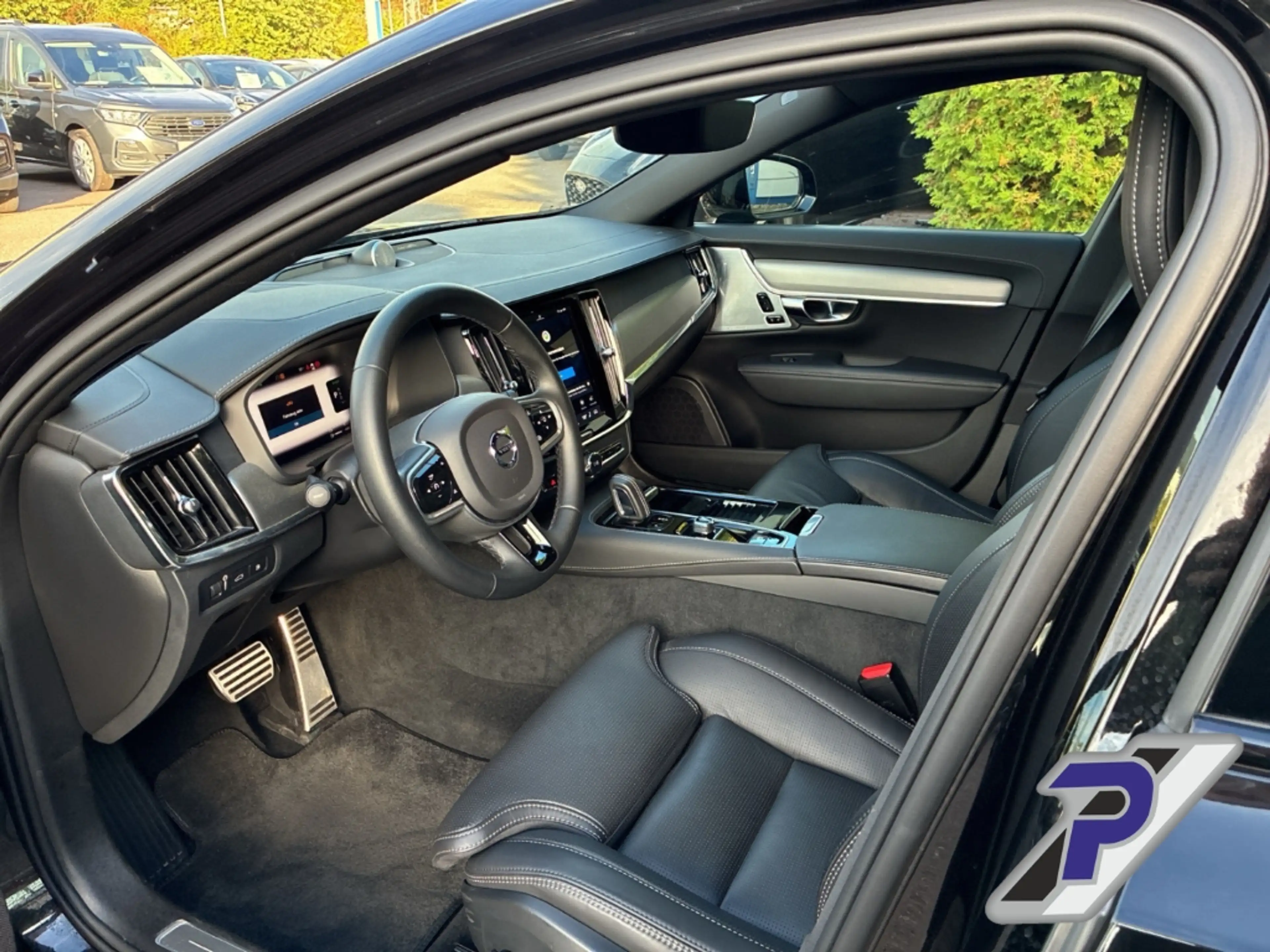 Volvo V90 Kombi T8 Twin Engine Plus Dark Recharge Plug-In Hy — photo 12