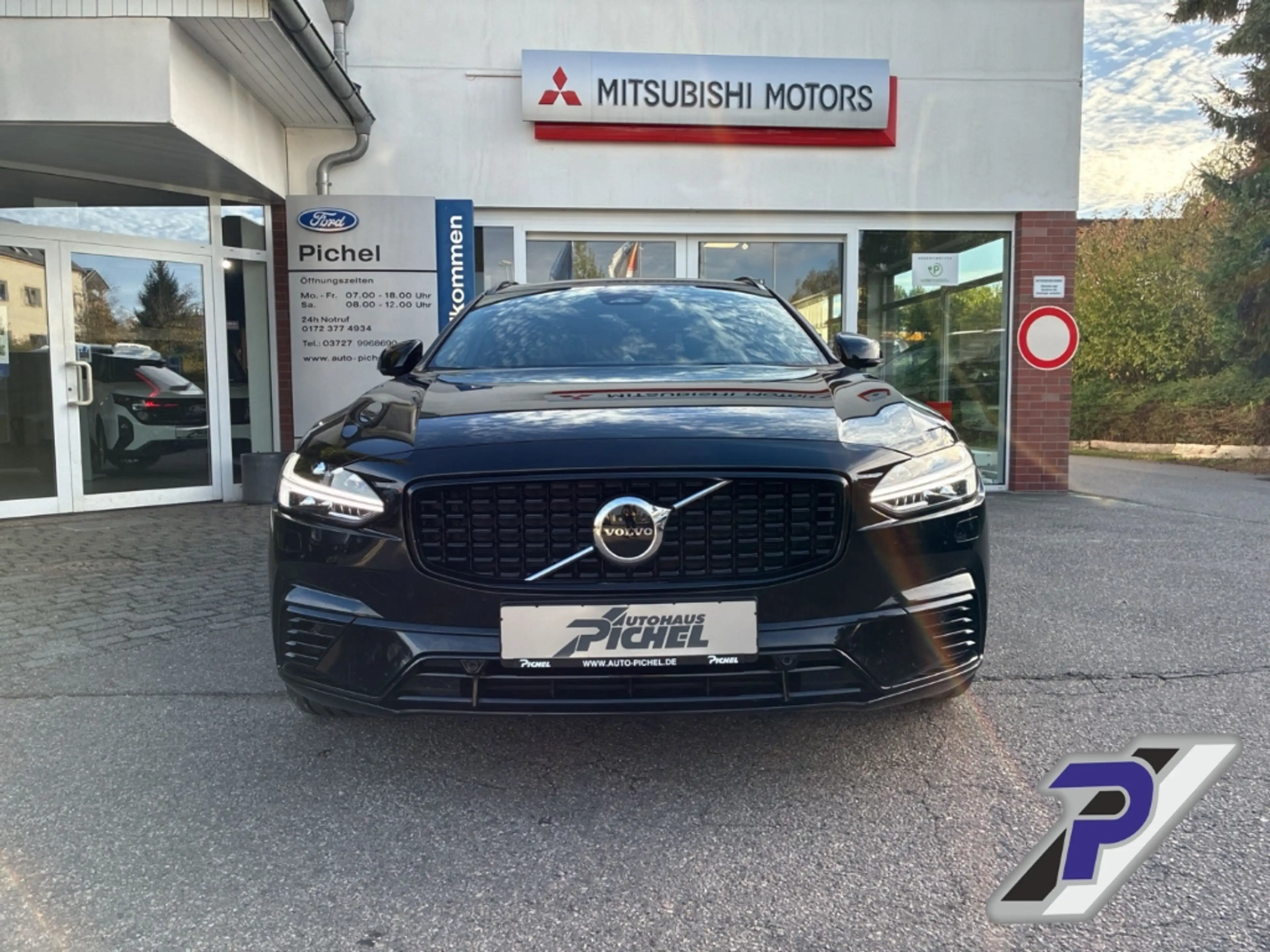 Volvo V90 Kombi T8 Twin Engine Plus Dark Recharge Plug-In Hy — photo 8