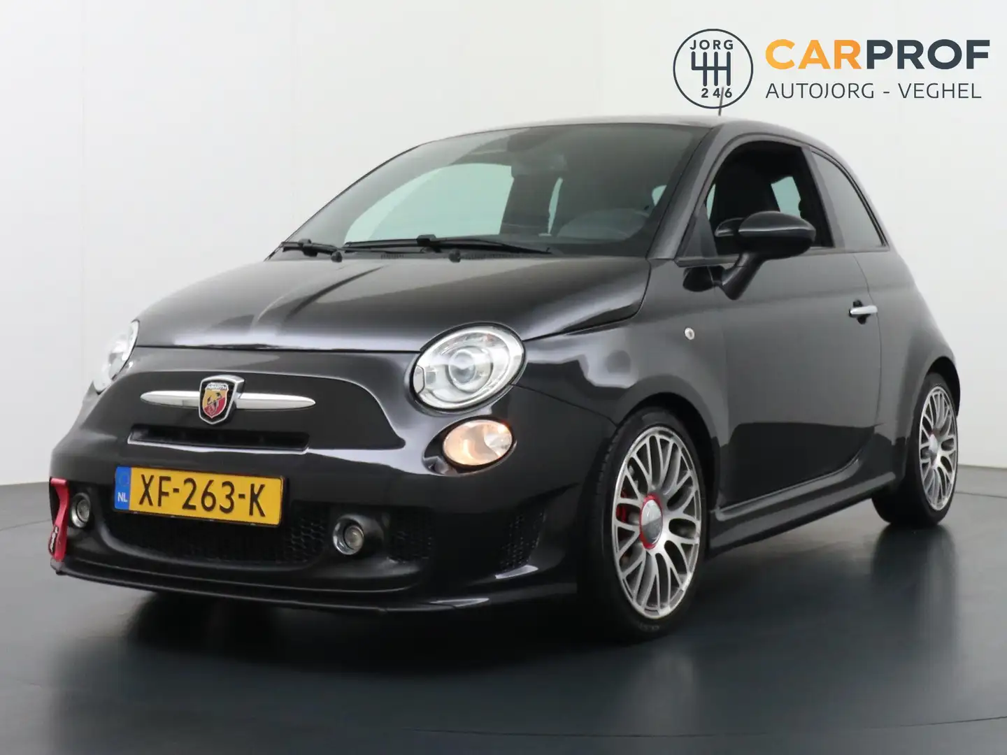 Fiat 500 Abarth 1.4 T-Jet Competizione 595 Turismo 160 PK Leder Xe Černá - 1
