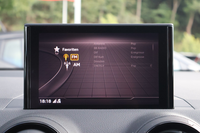 Audi Q2 1.4 TFSI basis LED Navi Tempomat Sitzheizung — photo 11