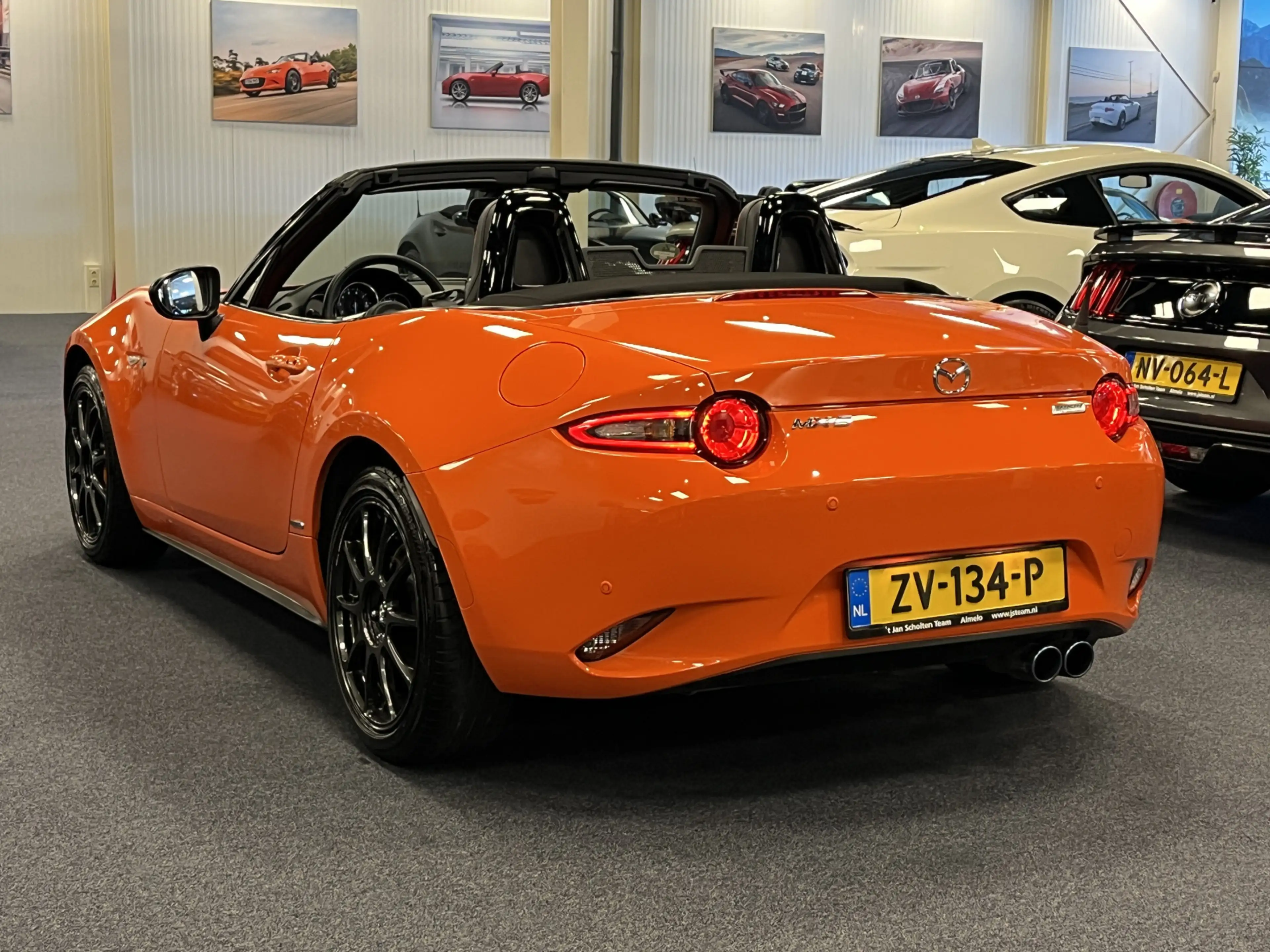 Mazda MX-5 ND Roadster 2.0 SkyActiv-G 184PK 30th Anniversary — photo 6