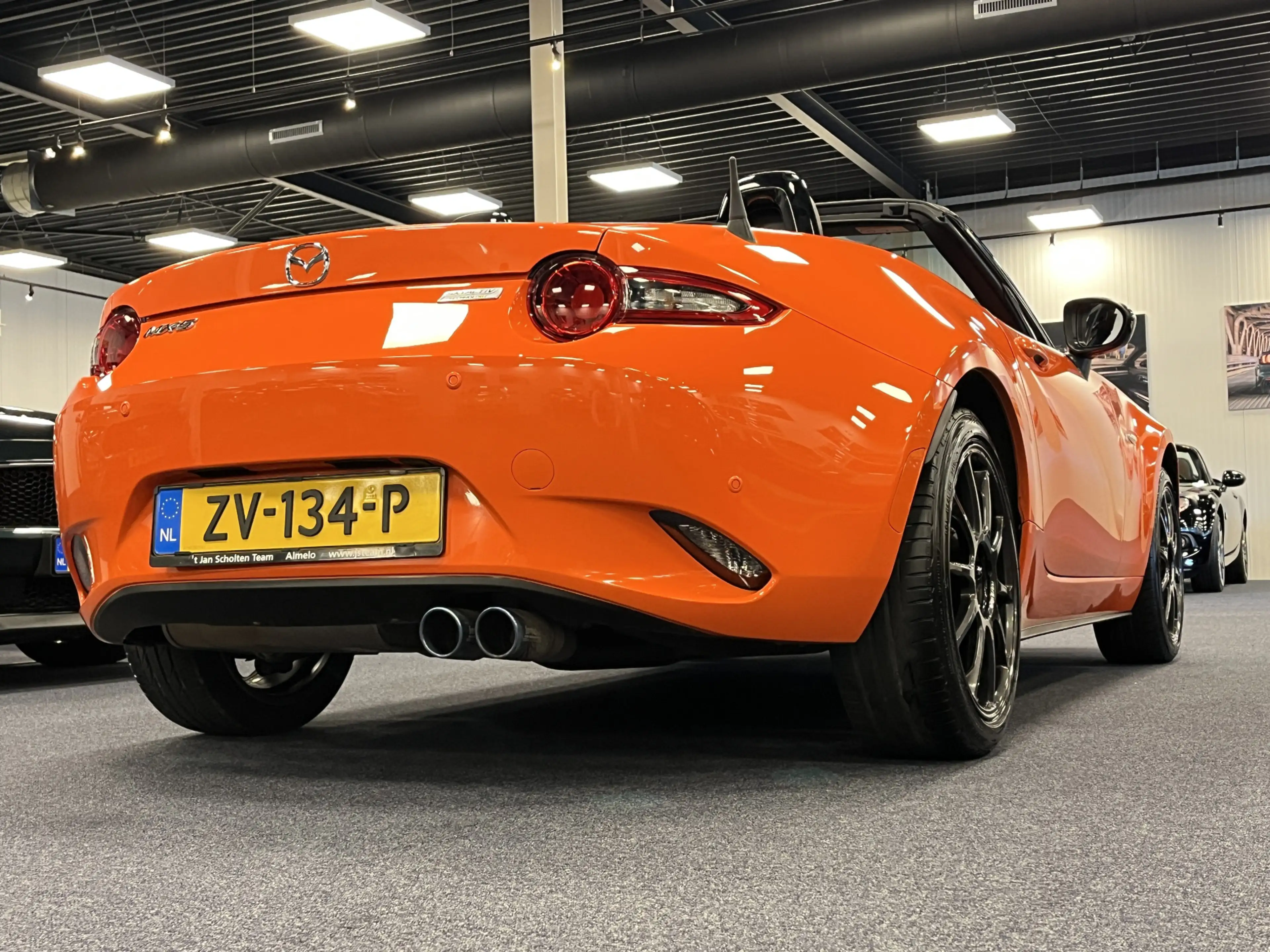 Mazda MX-5 ND Roadster 2.0 SkyActiv-G 184PK 30th Anniversary — photo 21