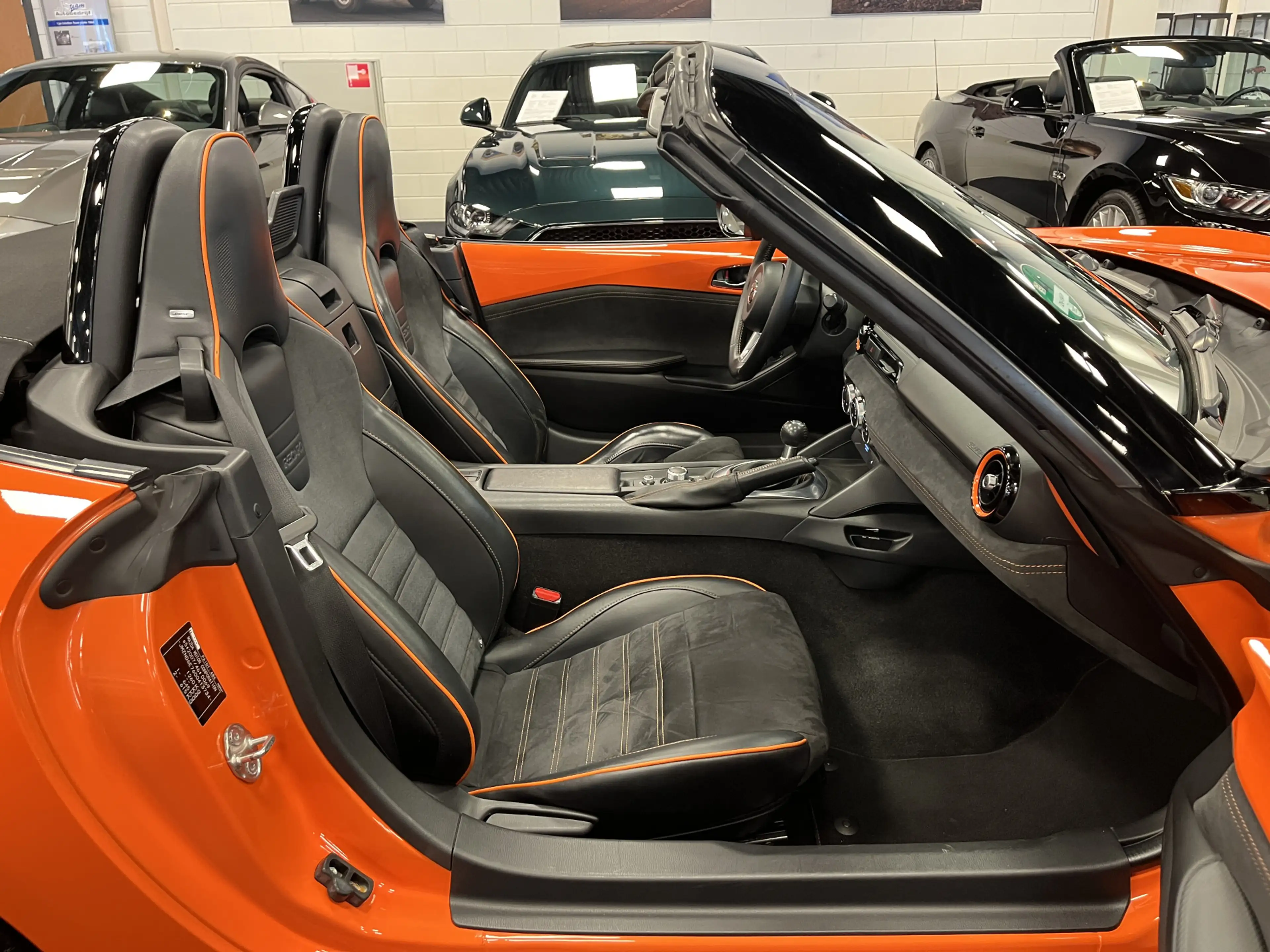 Mazda MX-5 ND Roadster 2.0 SkyActiv-G 184PK 30th Anniversary — photo 28