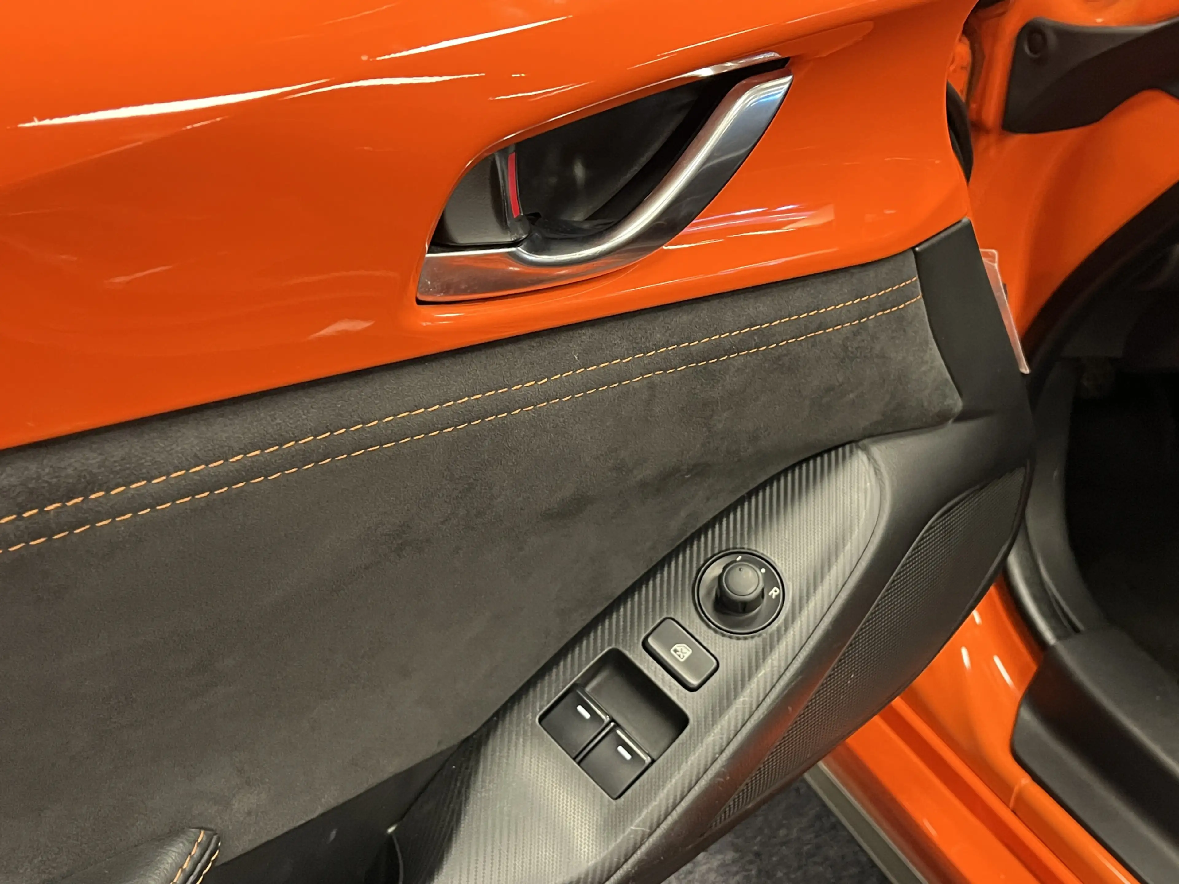 Mazda MX-5 ND Roadster 2.0 SkyActiv-G 184PK 30th Anniversary — photo 31