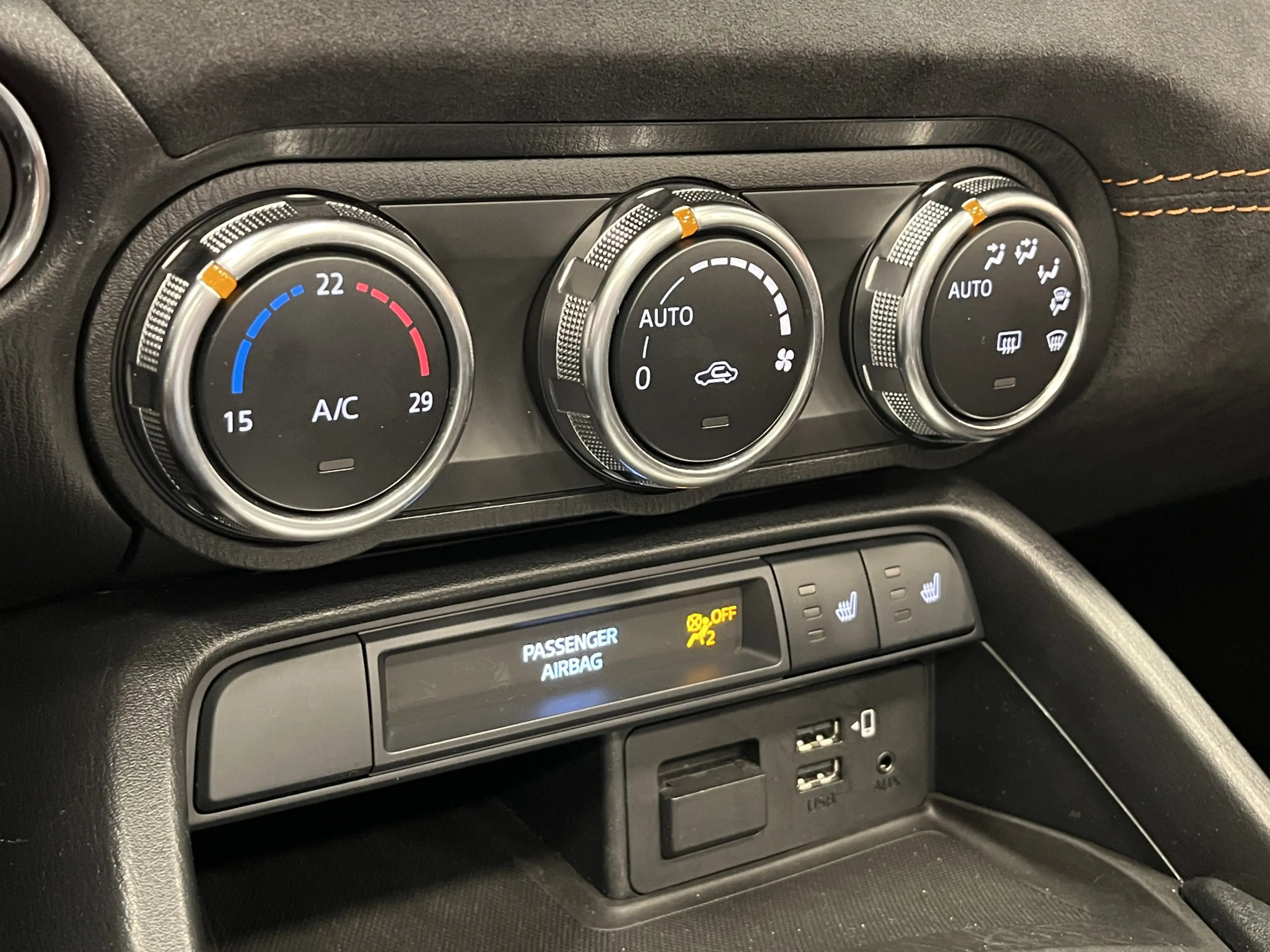 Mazda MX-5 ND Roadster 2.0 SkyActiv-G 184PK 30th Anniversary — photo 48