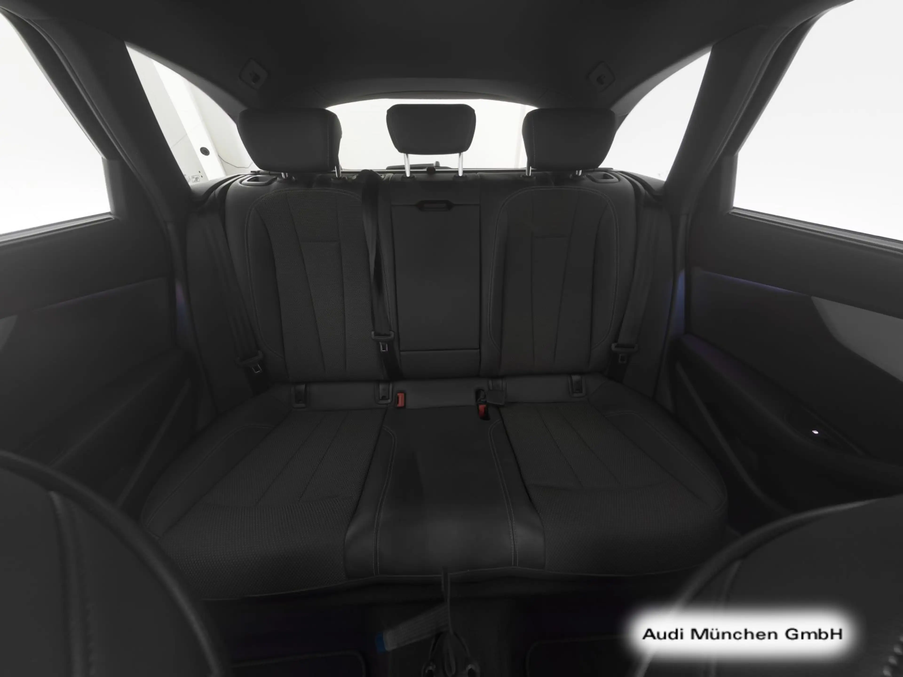 Audi A4 40 TFSI S tronic S line Competition+ Na — photo 15