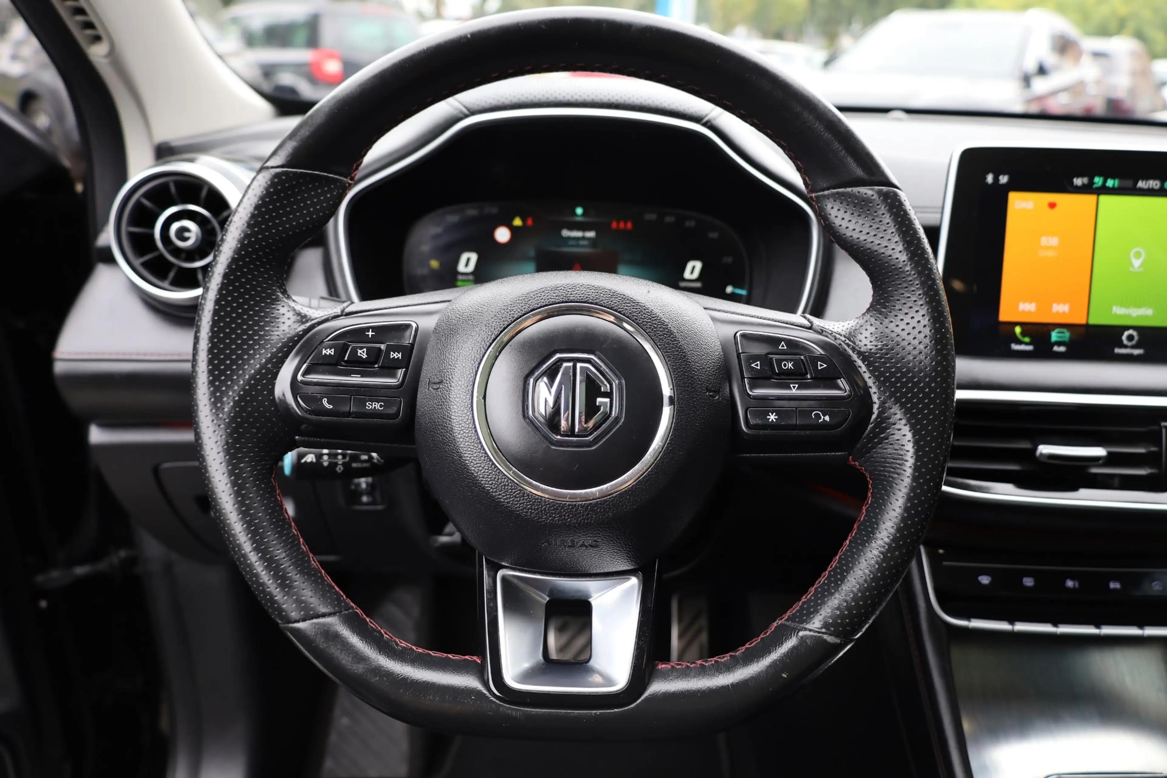 MG EHS 1.5 TGDI Luxury LEER PANORAMA 360-CAMERA CARPLAY S — photo 17