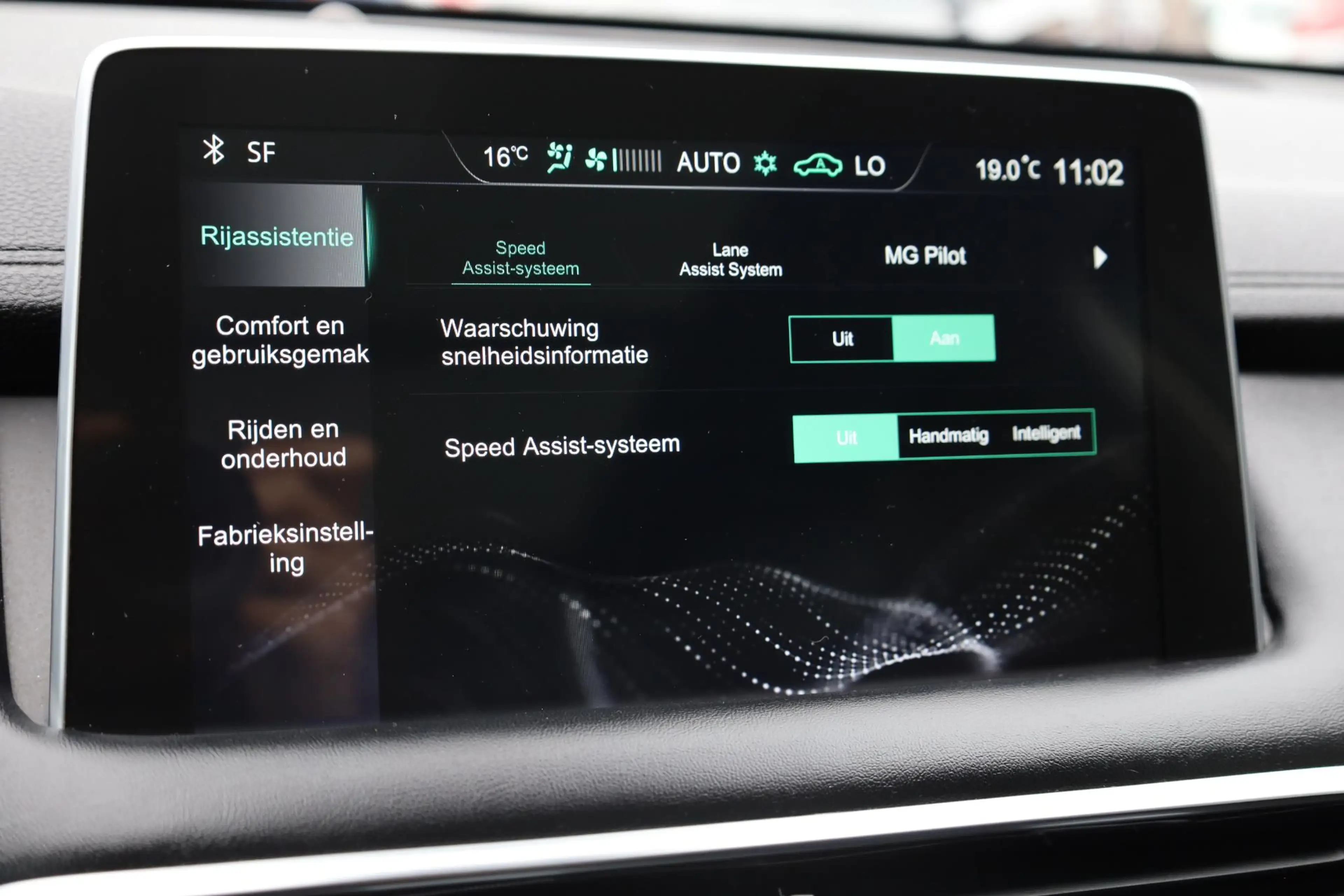 MG EHS 1.5 TGDI Luxury LEER PANORAMA 360-CAMERA CARPLAY S — photo 29
