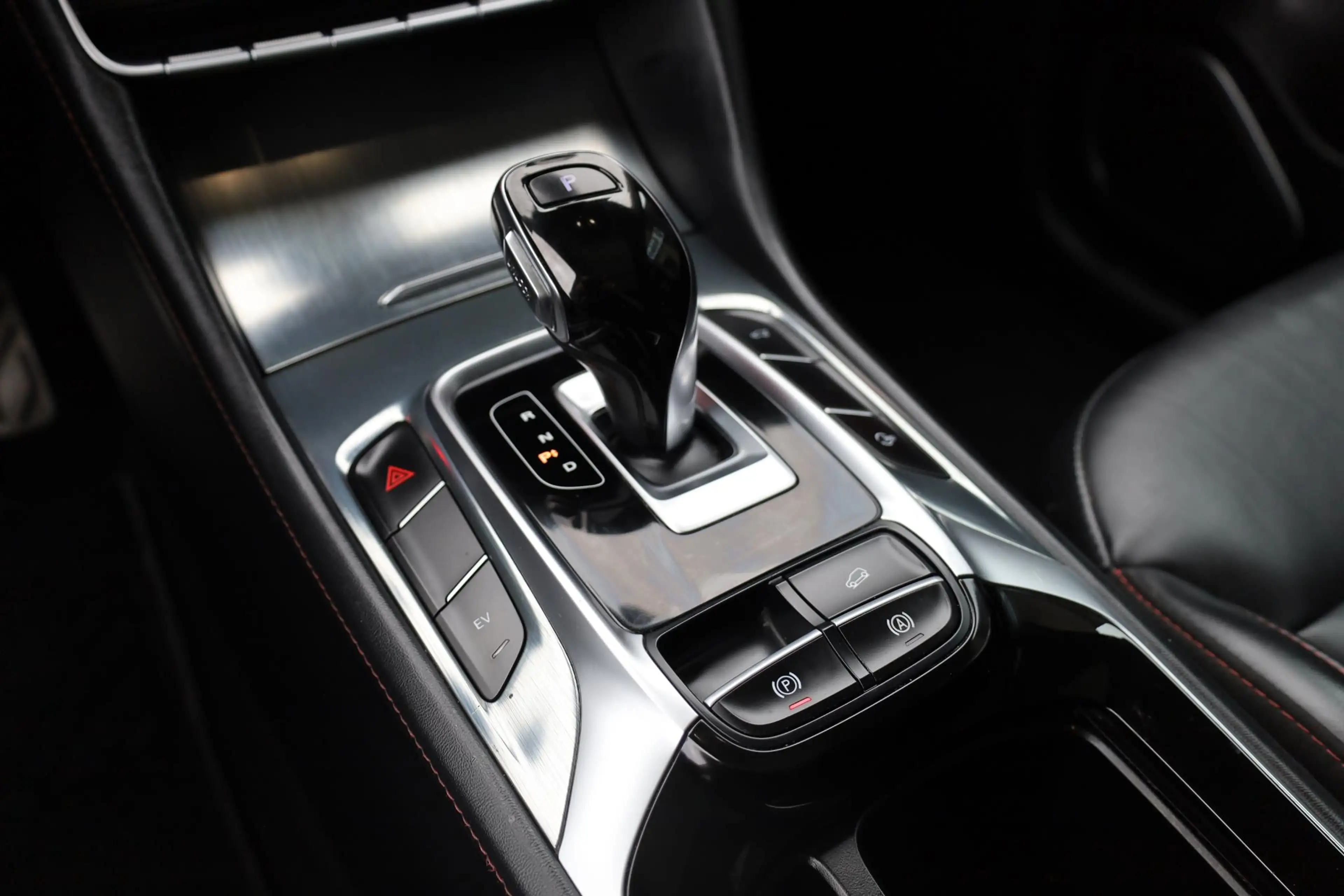 MG EHS 1.5 TGDI Luxury LEER PANORAMA 360-CAMERA CARPLAY S — photo 20