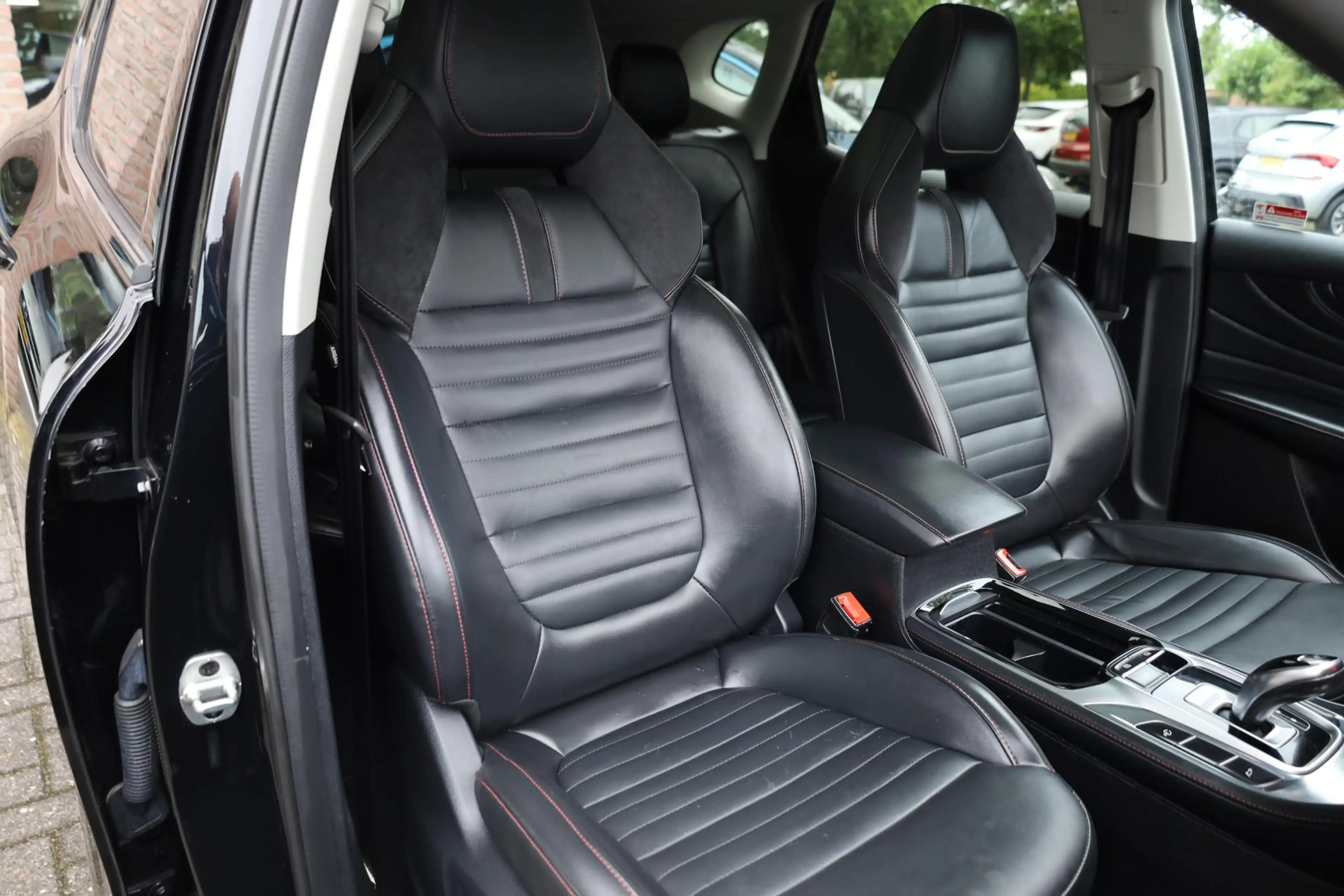 MG EHS 1.5 TGDI Luxury LEER PANORAMA 360-CAMERA CARPLAY S — photo 10
