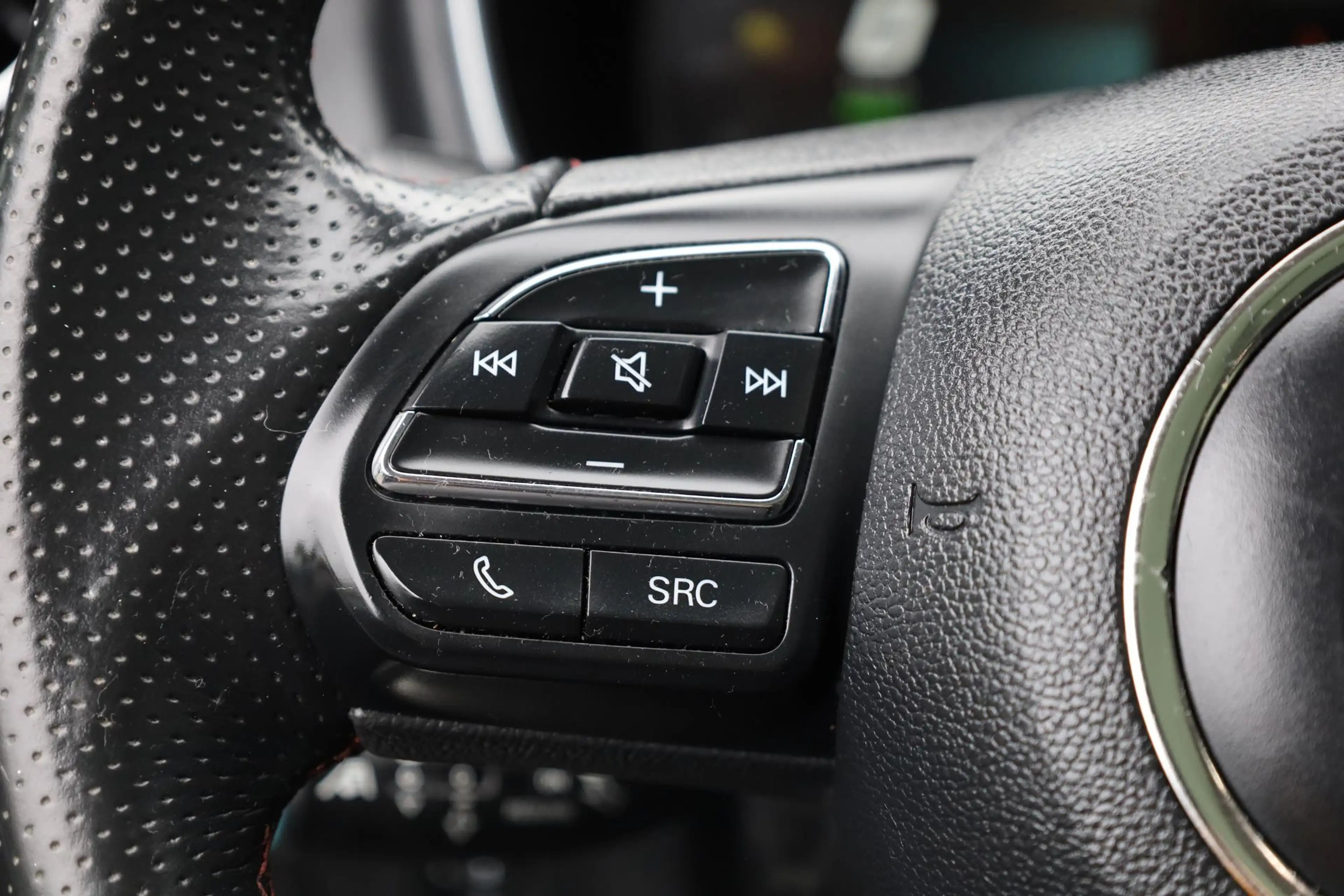 MG EHS 1.5 TGDI Luxury LEER PANORAMA 360-CAMERA CARPLAY S — photo 16