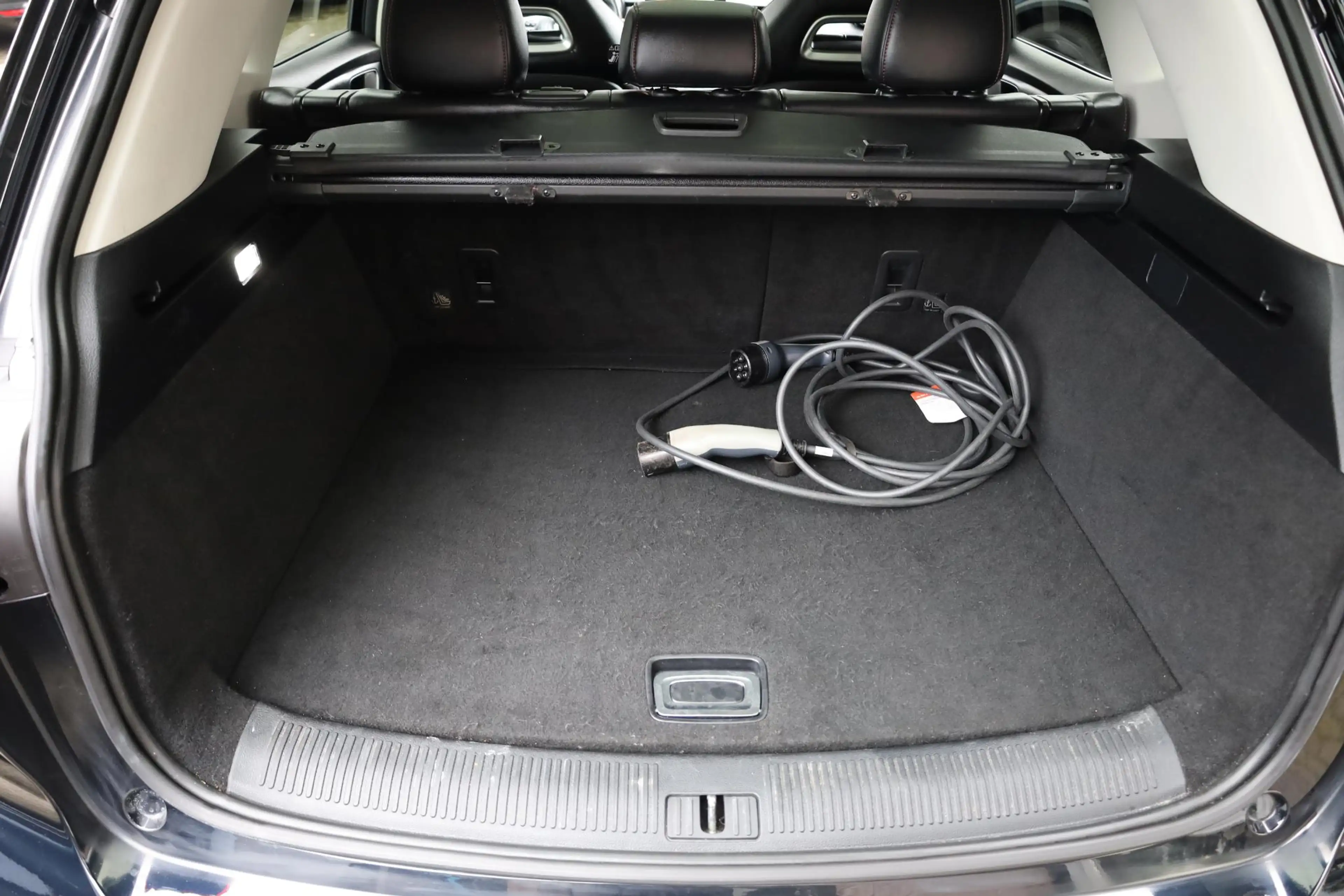 MG EHS 1.5 TGDI Luxury LEER PANORAMA 360-CAMERA CARPLAY S — photo 23