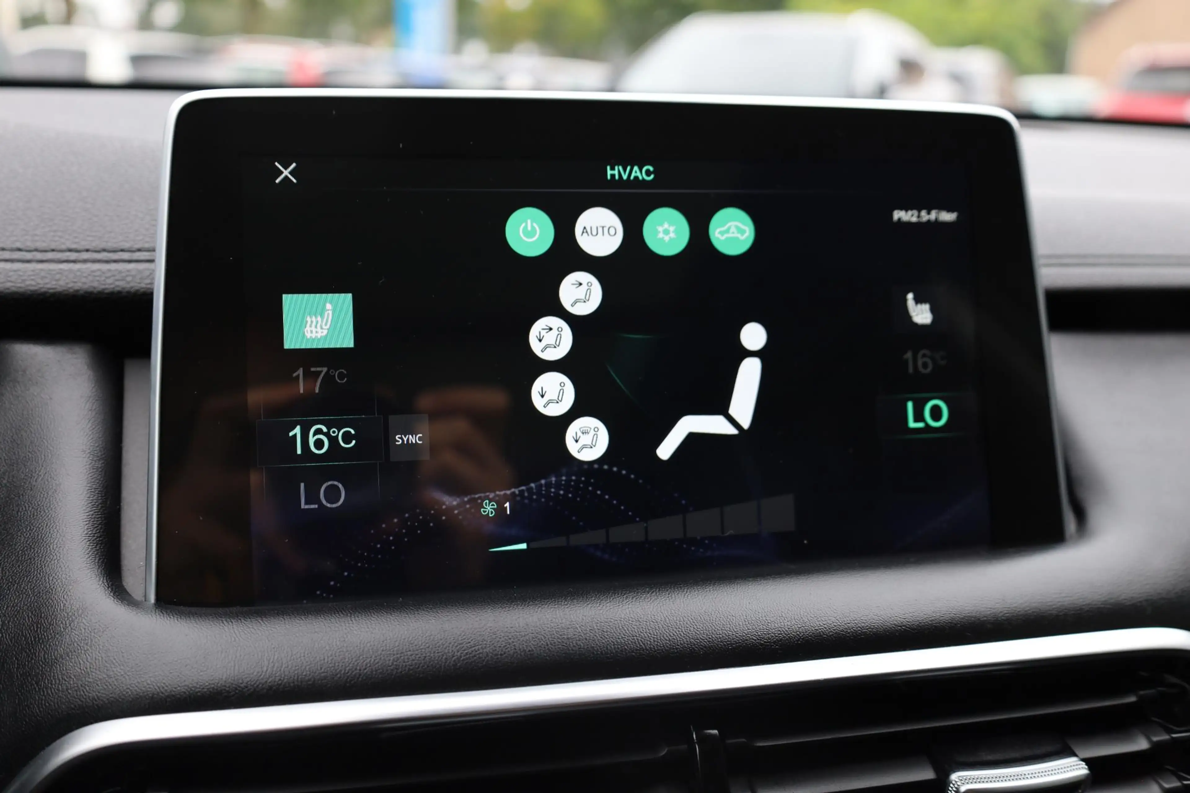 MG EHS 1.5 TGDI Luxury LEER PANORAMA 360-CAMERA CARPLAY S — photo 27