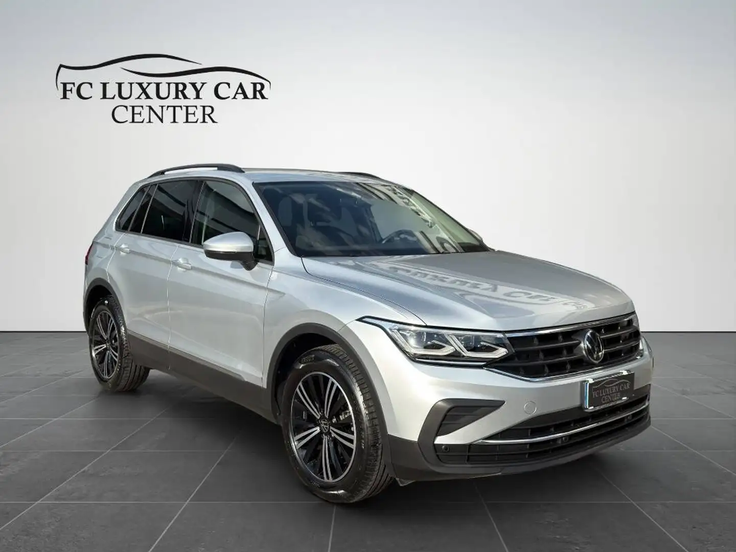 Volkswagen Tiguan 2.0 tdi Life 122cv Iva Esposta Zilver - 1