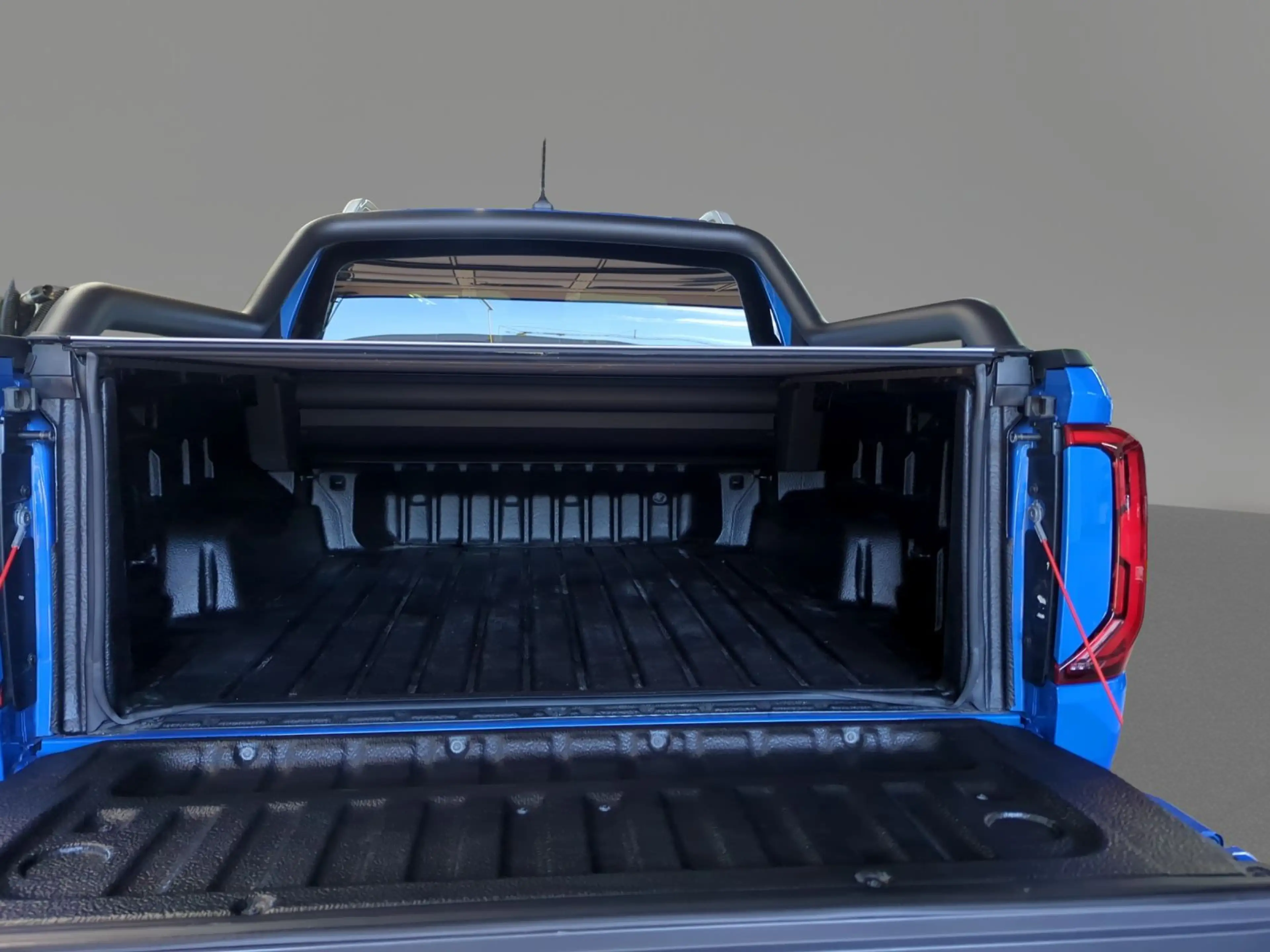Volkswagen Amarok PanAmericana 3.0 TDI 4M AHK STHZ LEDER — photo 7